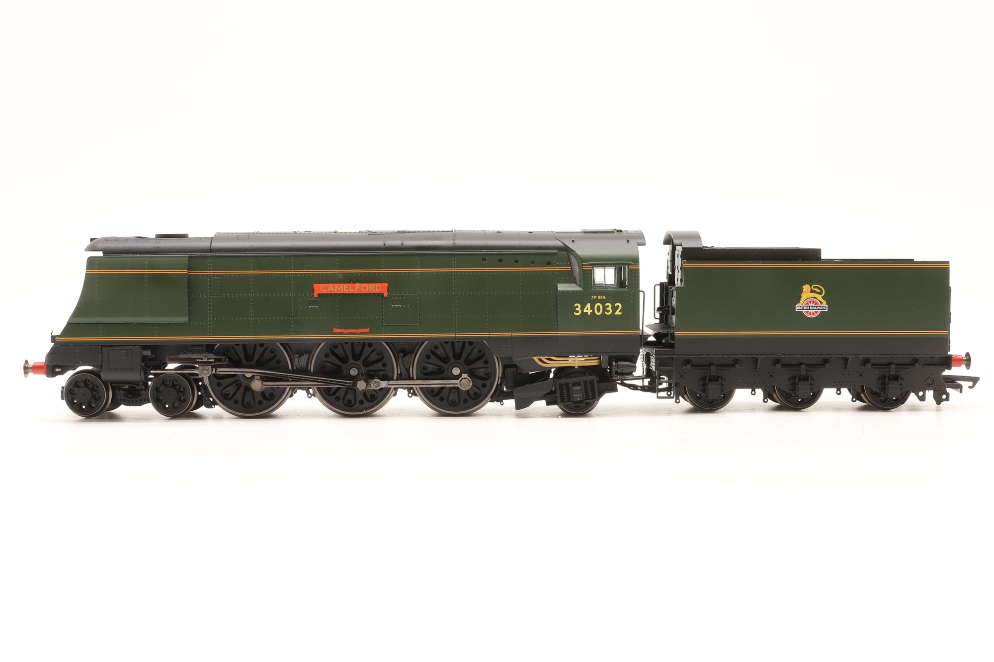 Hornby OO R3445 West Country Class 34032 'Camelford' in BR Green E/C