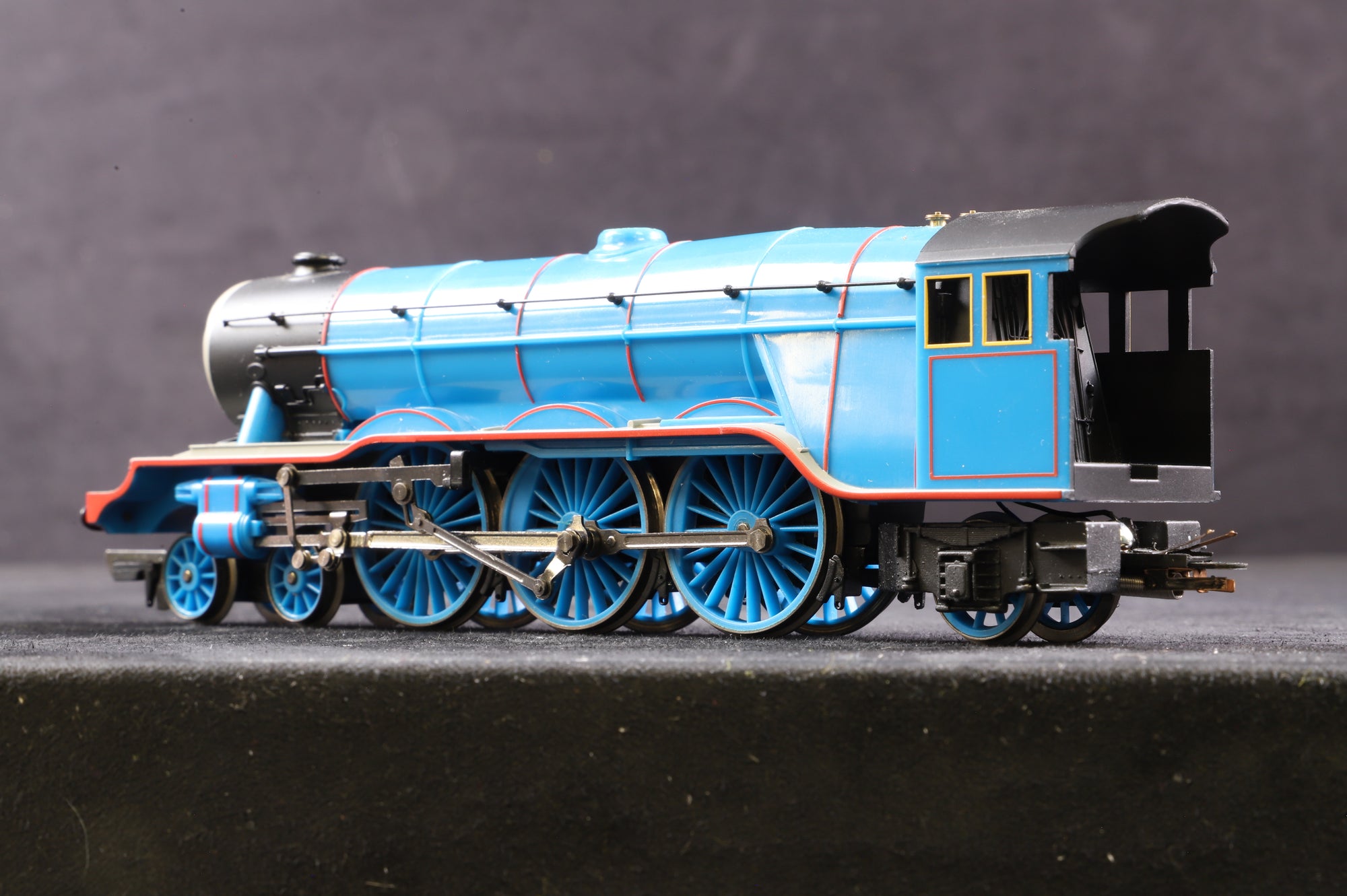 WORKSHOP Hornby OO R383 Thomas & Friends 'Gordon' '4' Steam Locomotive NON RUNNER