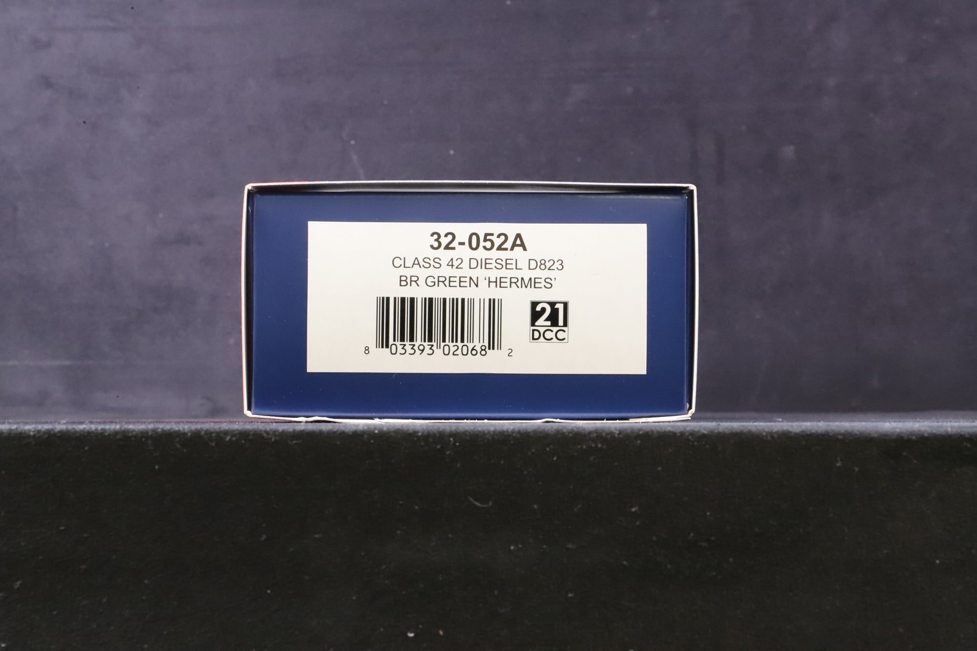 Bachmann OO 32-052A Class 42 Diesel 'D823' 'Hermes' BR Green L/C