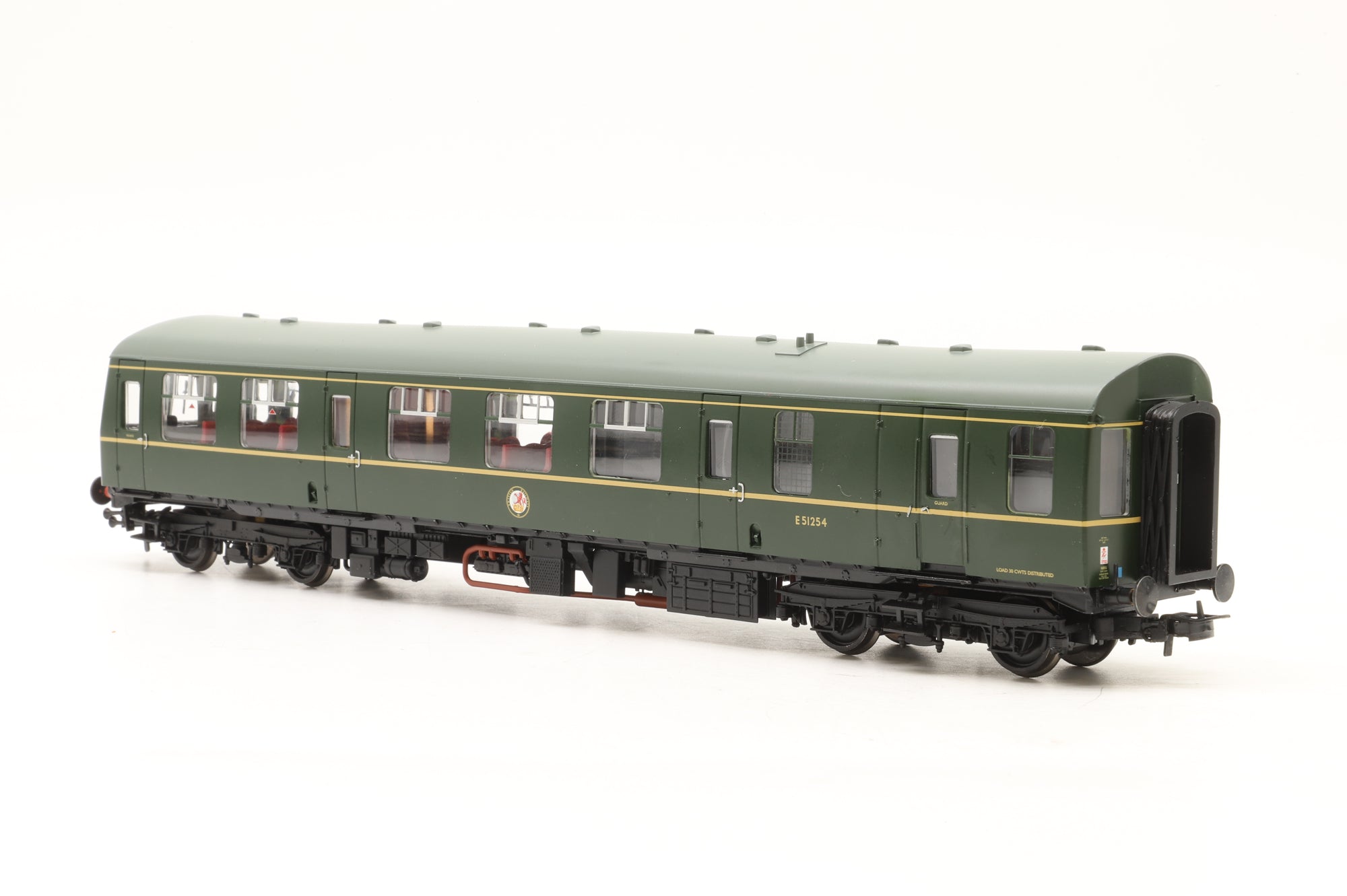 Bachmann OO 31-326 Class 105 Two Car DMU BR Green with Speed Whiskers