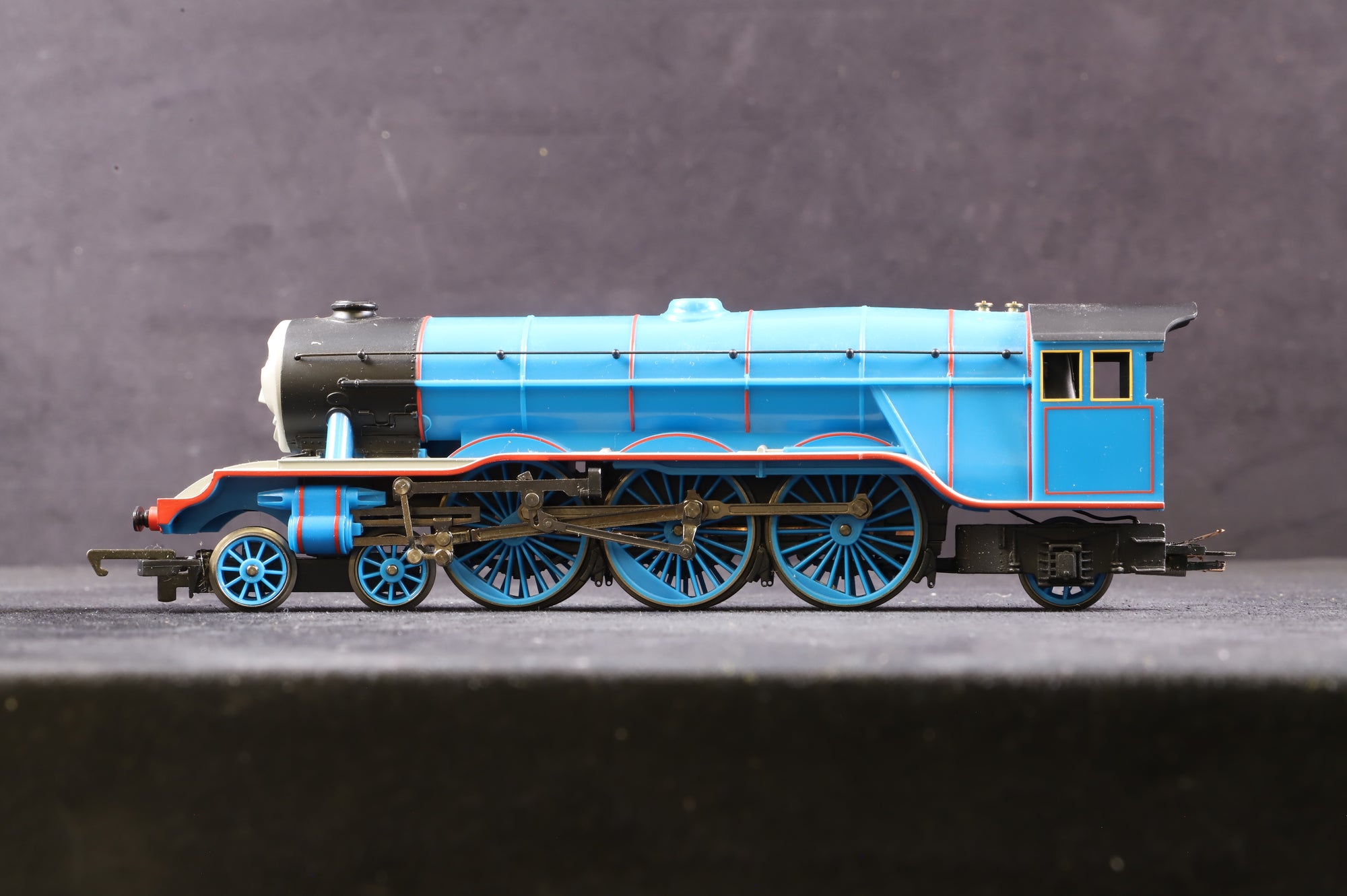 WORKSHOP Hornby OO R383 Thomas & Friends 'Gordon' '4' Steam Locomotive NON RUNNER