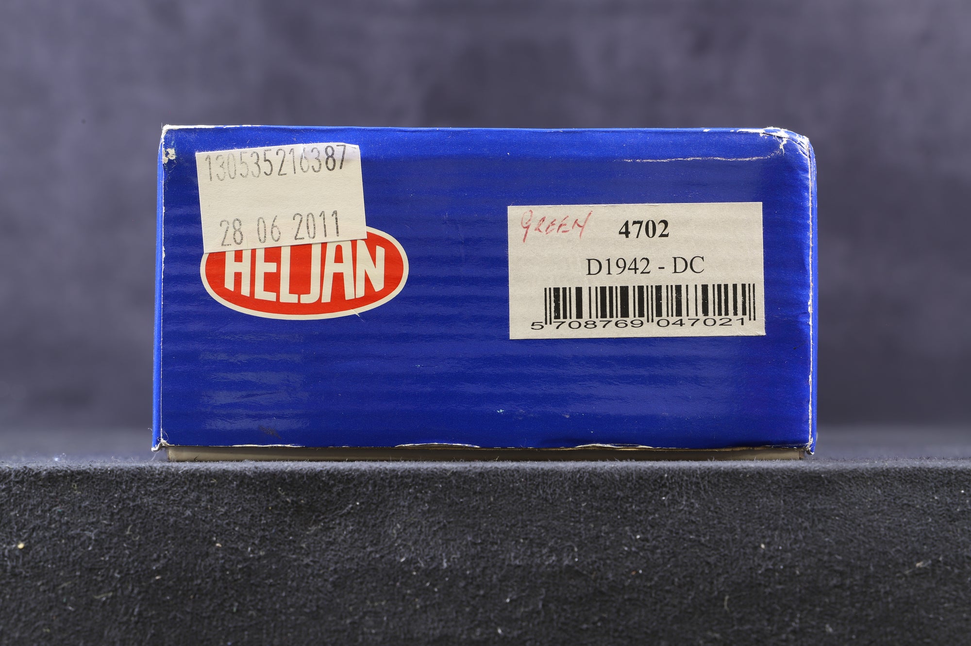 Heljan OO 4702 Class 47 diesel D1942 in BR 2 tone green