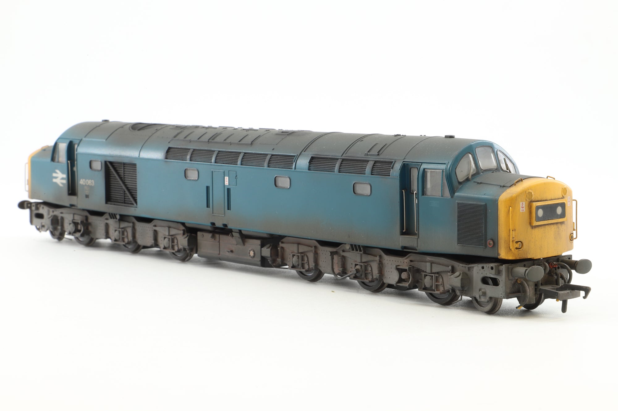 Bachmann OO 32-490SF Class 40 Diesel '40063' BR Blue Weathered DCC Sound