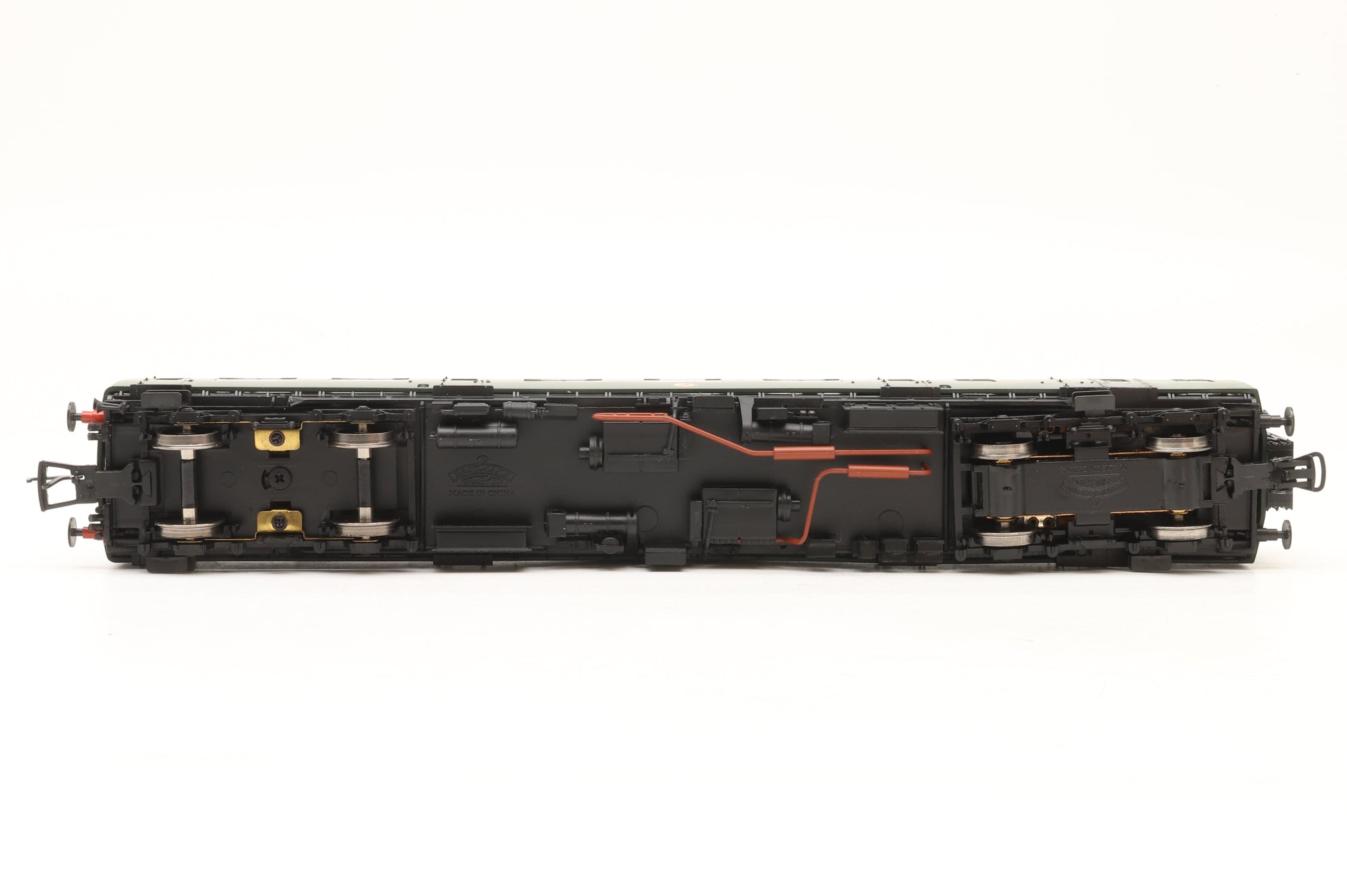Bachmann OO 31-326 Class 105 Two Car DMU BR Green with Speed Whiskers