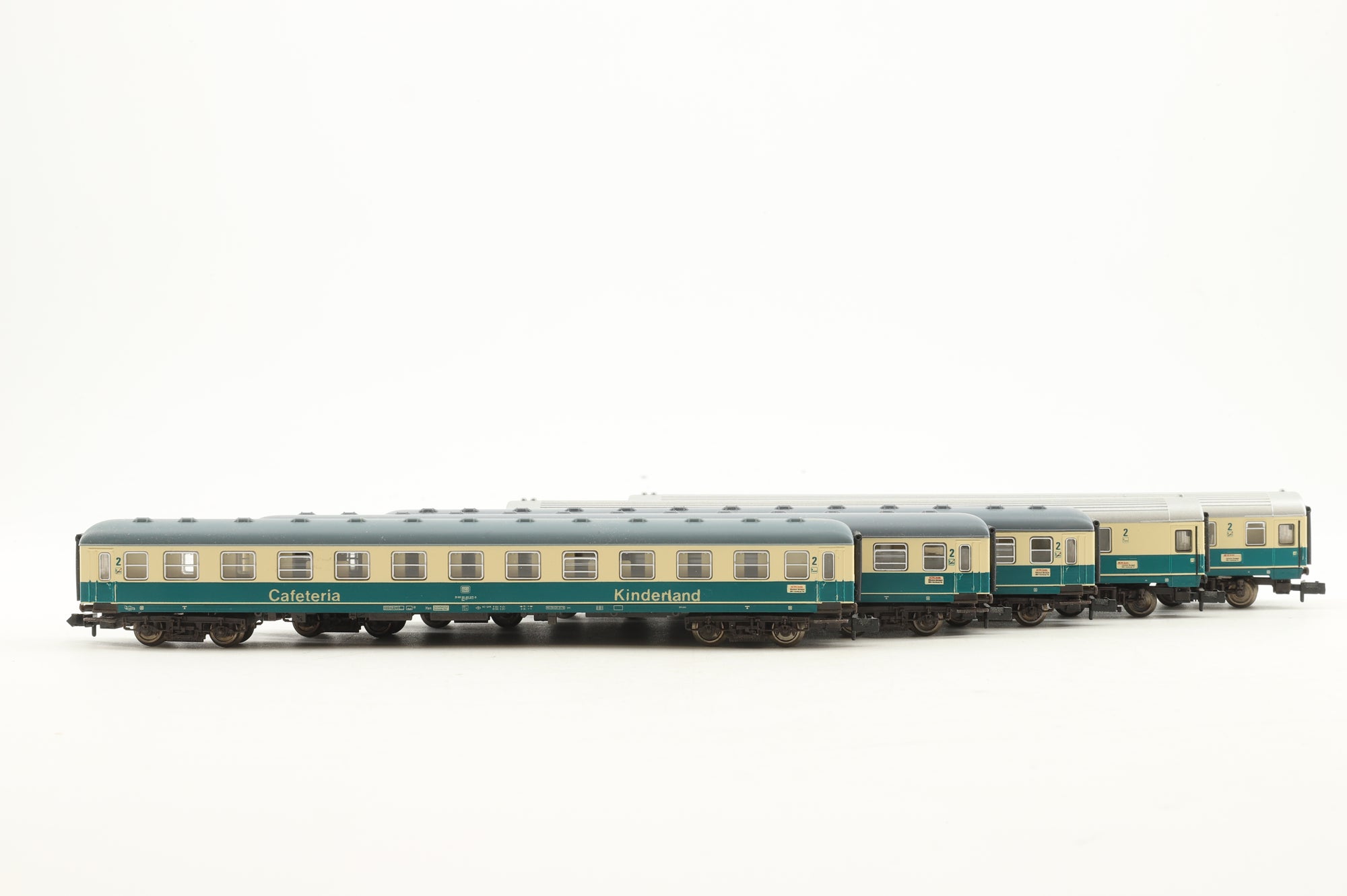 Fleischmann N Rake of 5 DB Blue/Cream Coaches Inc. 8199, 2 x 8192 & 2 x 8194