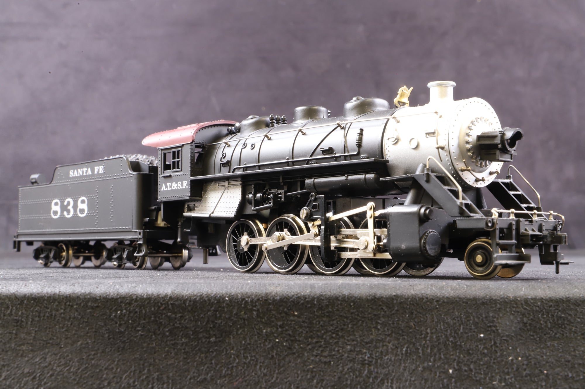 IHC HO M9500 2-8-0 AT&AF Steam Locomotive '838'