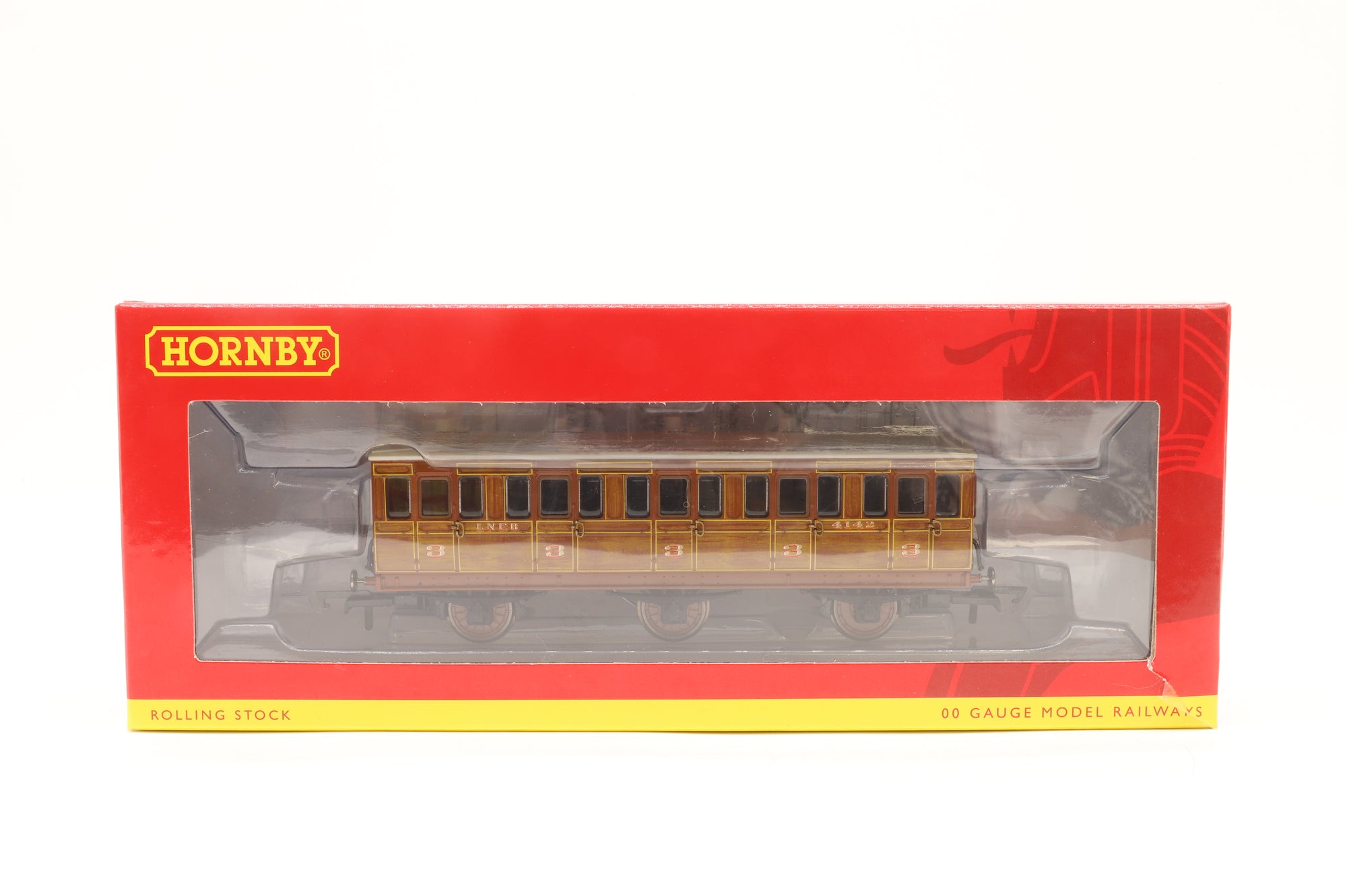 Hornby OO Rake of 4 LNER 6 Wheel Coaches Teak Inc. R40128A, R40082x2 & R40084