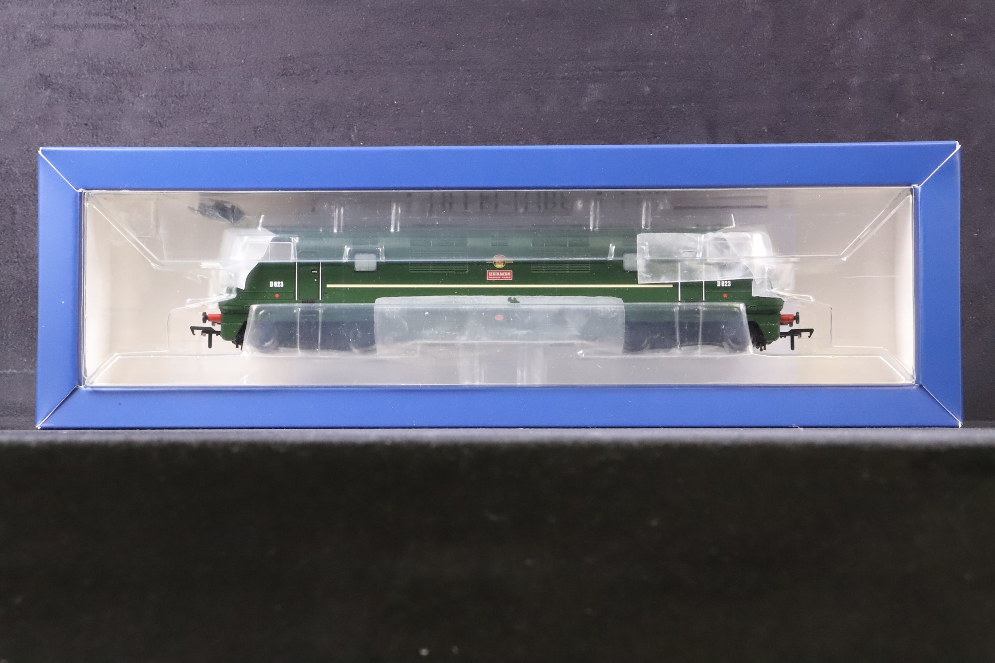 Bachmann OO 32-052A Class 42 Diesel 'D823' 'Hermes' BR Green L/C