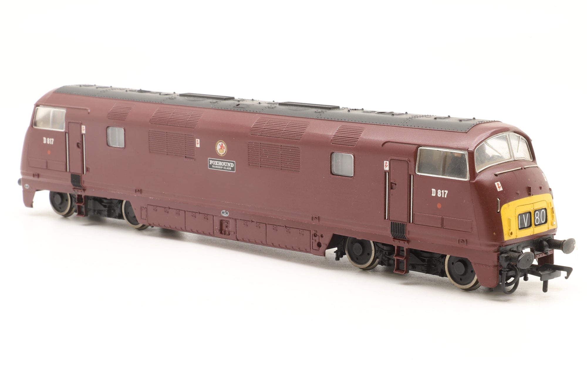 Bachmann OO 32-050 Class 42 Warship Diesel 'D817' 'Foxhound' BR Maroon DCC Sound