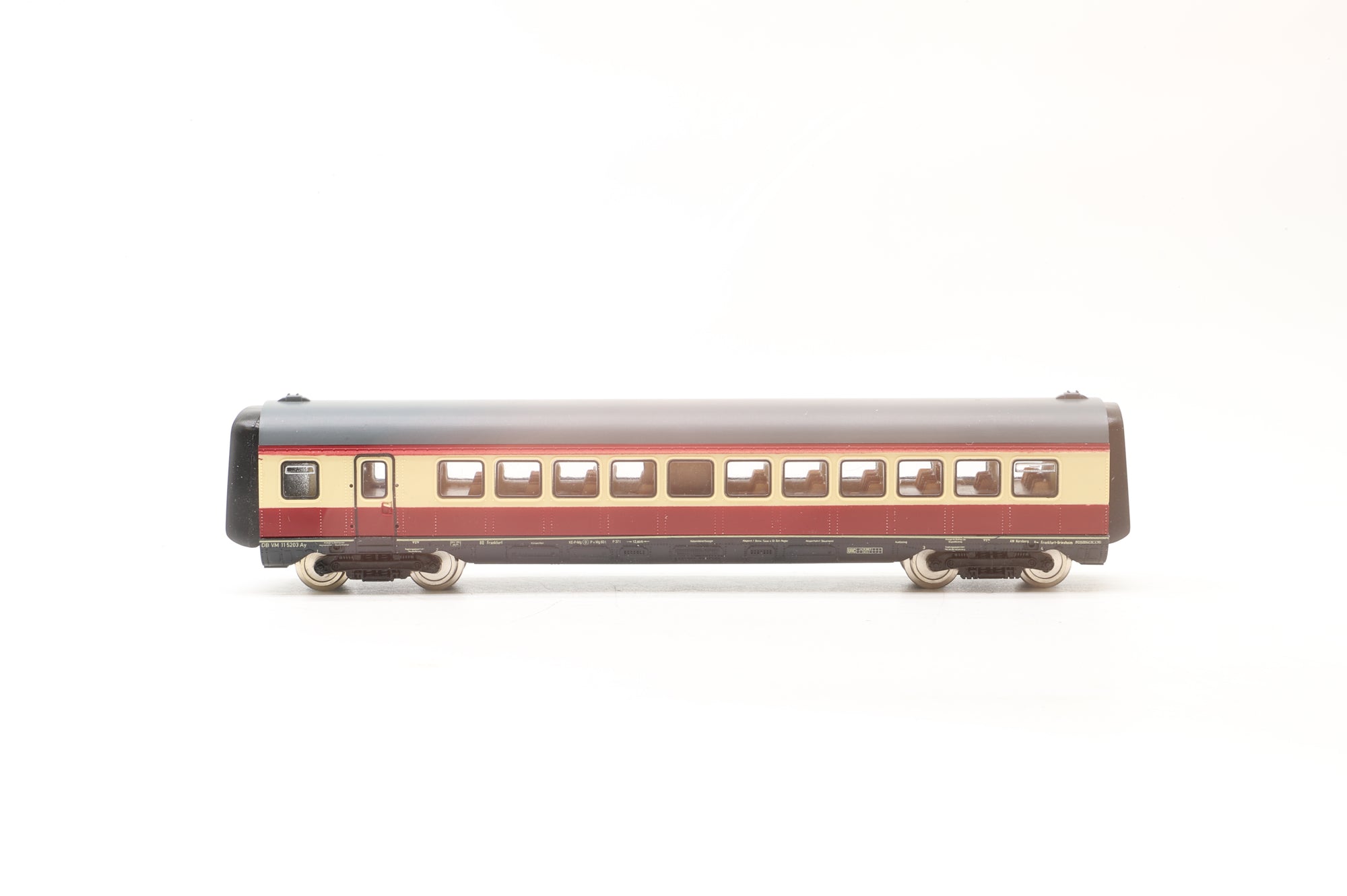 Roco N N02168A Triple Pack of BR 601 Karwendel TEE Coaches