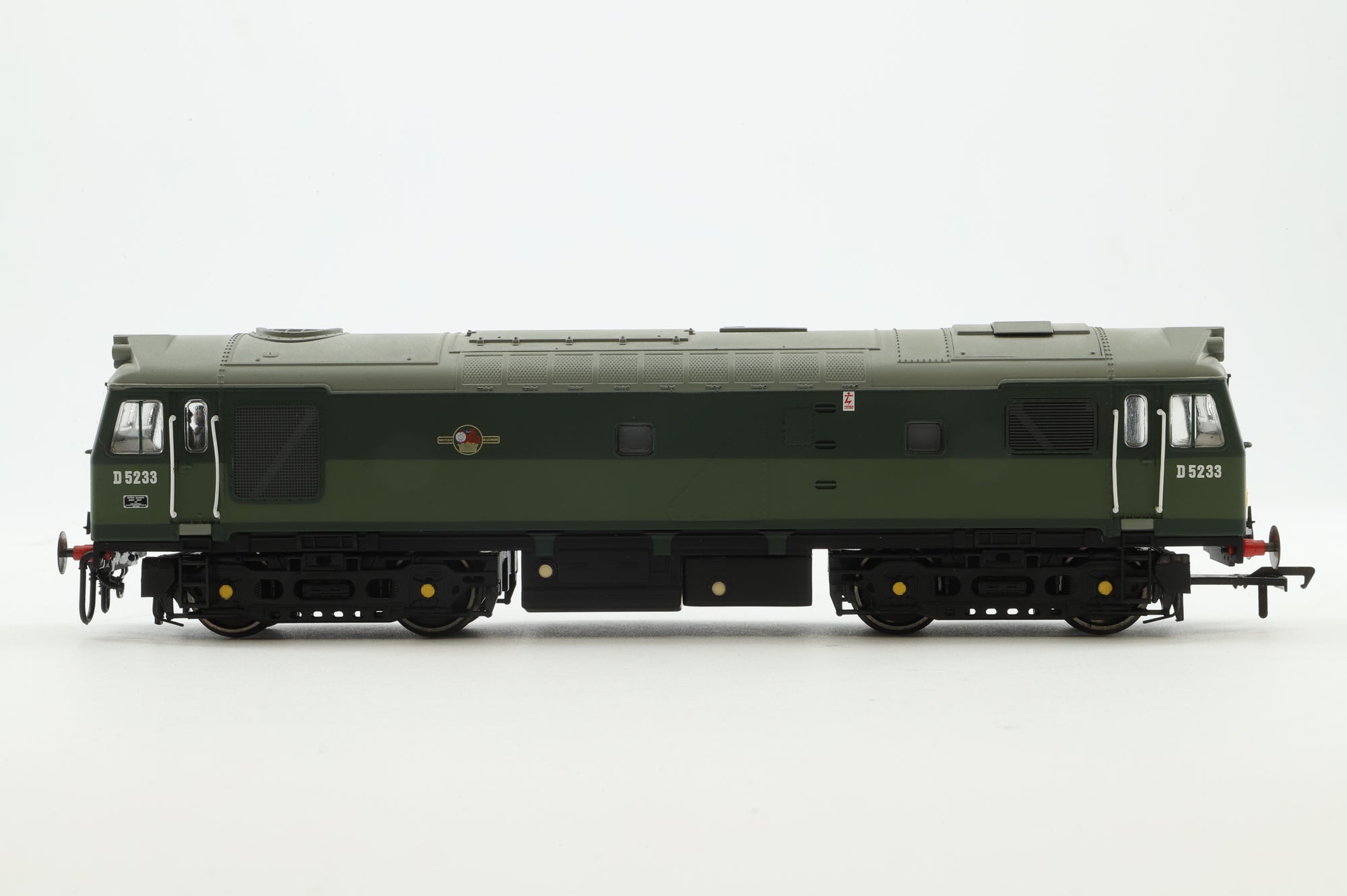 Bachmann OO 32-325 Class 25/1 Bo-Bo Diesel 'D5211' Green