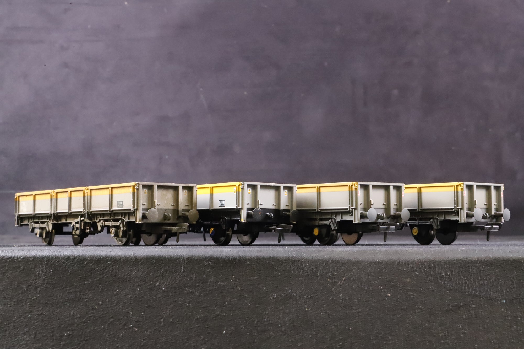 Bachmann OO Rake of 3 Bogie Hopper Wagons, Inc. 37-328 & 328B