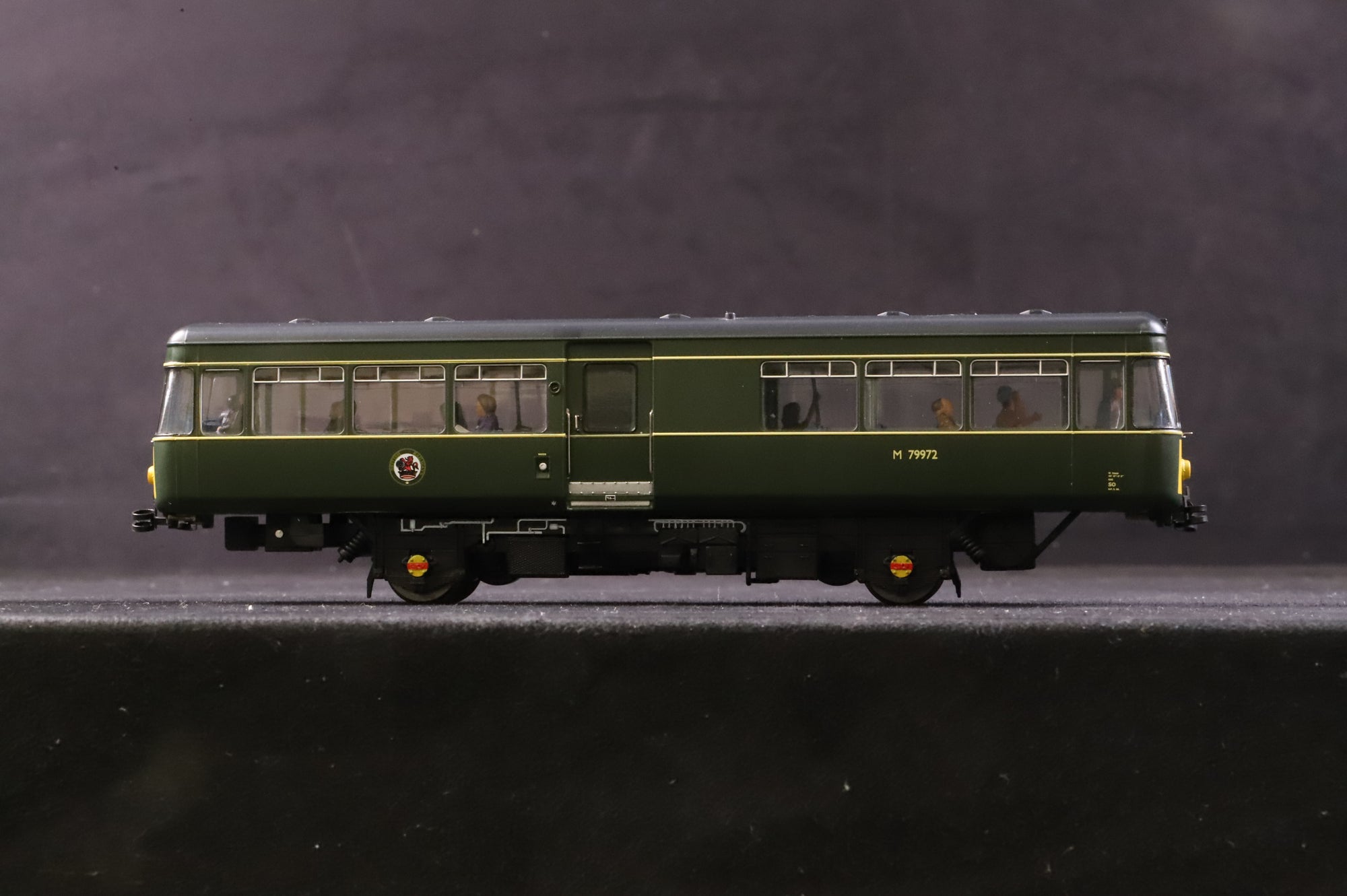 Heljan OO 11087531 Park Royal Rail's 'M79972' Green w/Small Yellow Panels