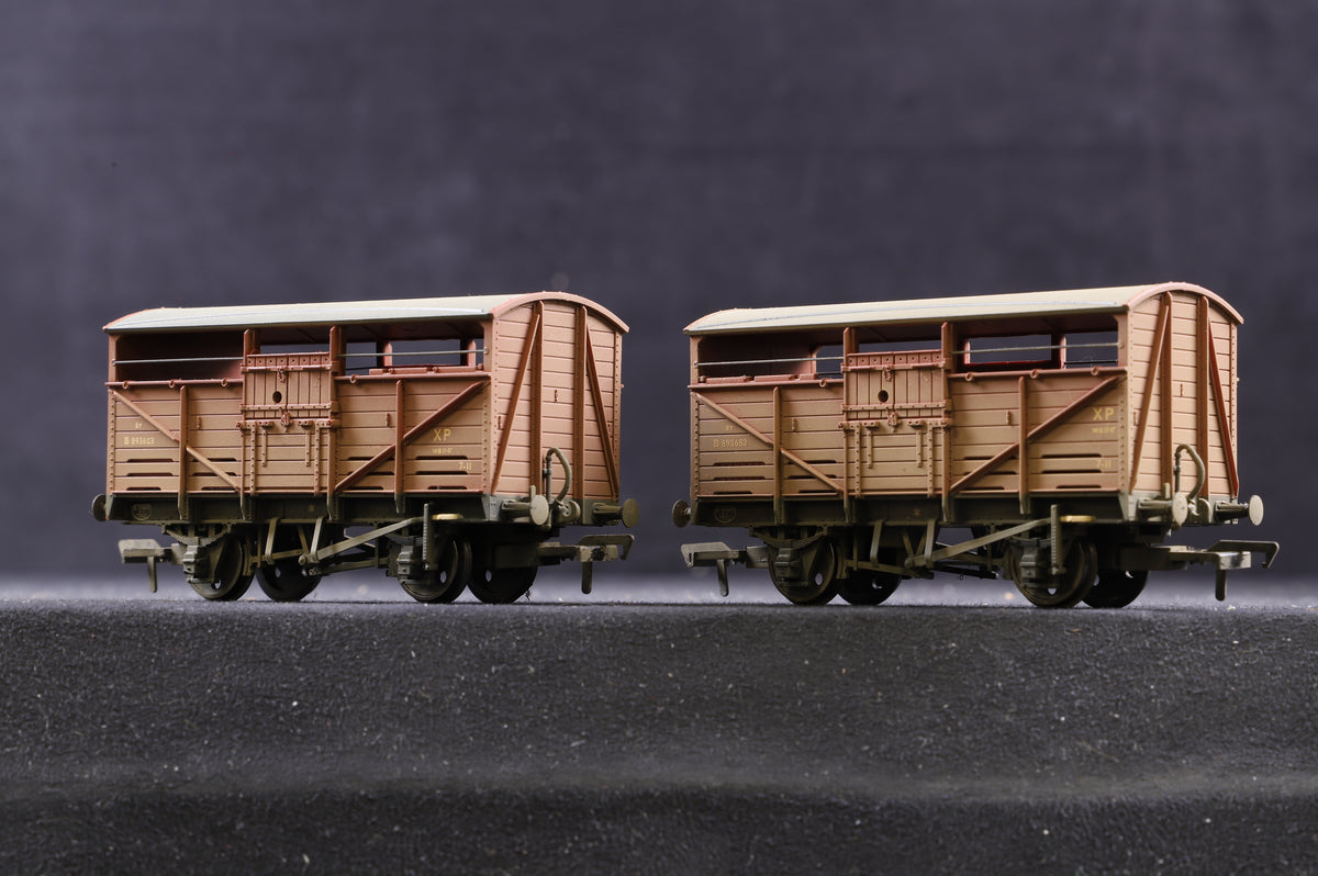 Bachmann OO Rake of 6 Cattle Vans