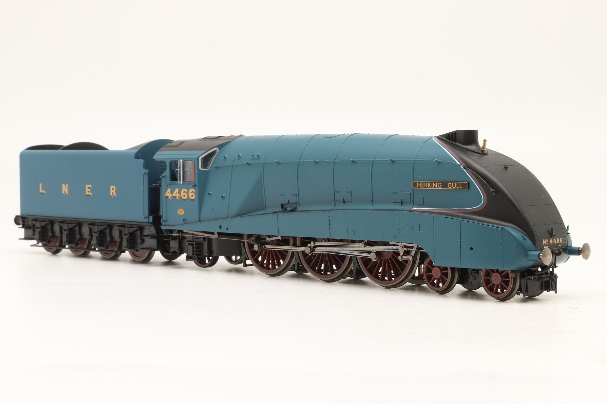 Hornby OO R2805XS LNER Class A4 'Herring Gull' '4466' DCC Sound