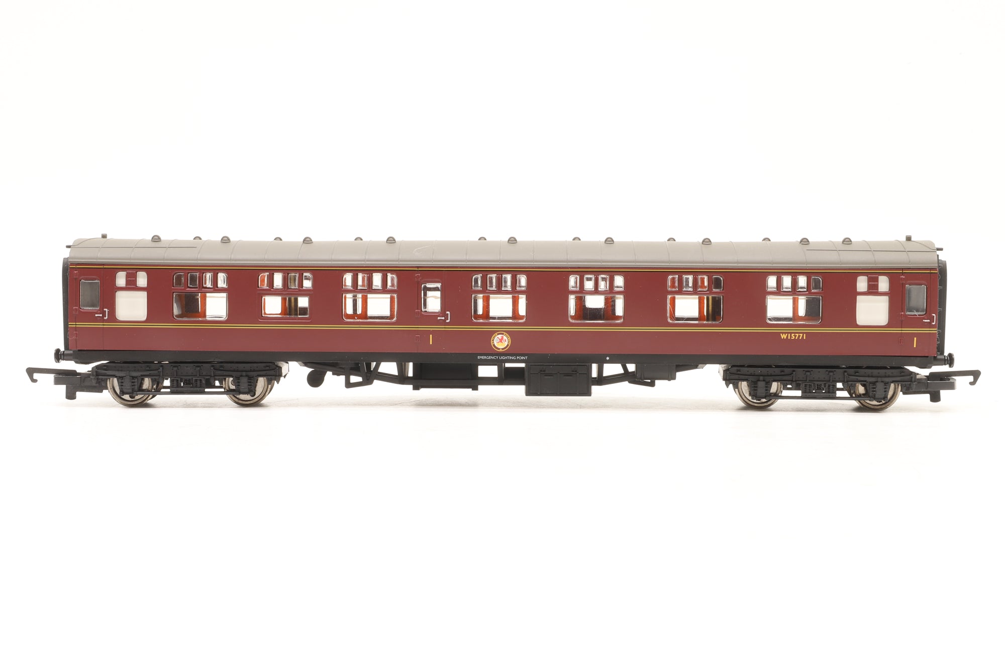 Hornby OO Evening Star Train Pack BR Class 9F 'Evening Star' '92220' Lined Green & 3 Lined Maroon Mk1 Coaches