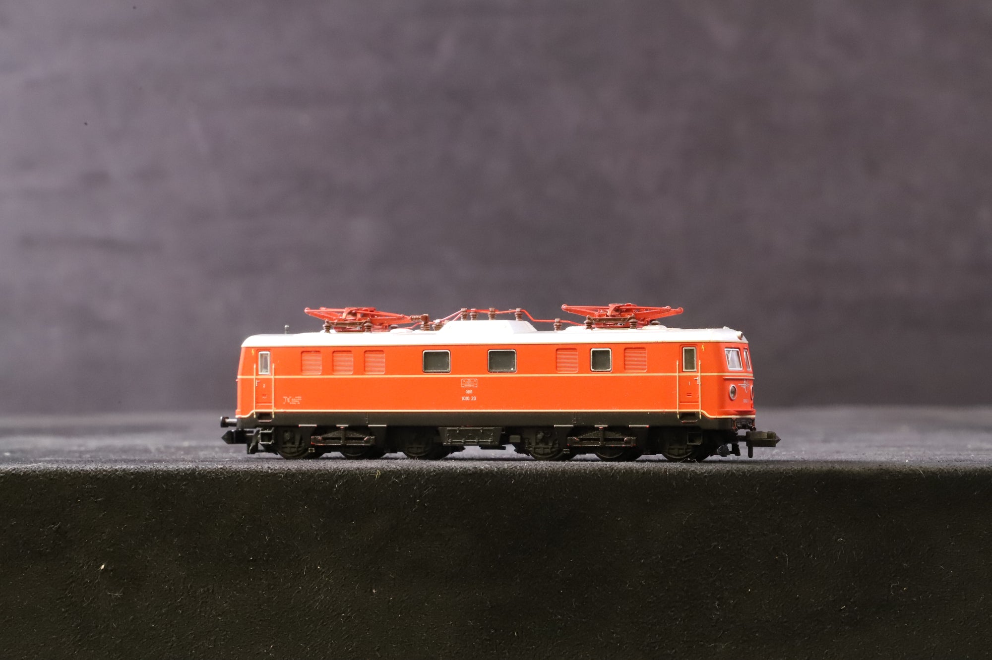 Fleischmann N 737302 Class 1010 Electric Locomotive DCC Fitted