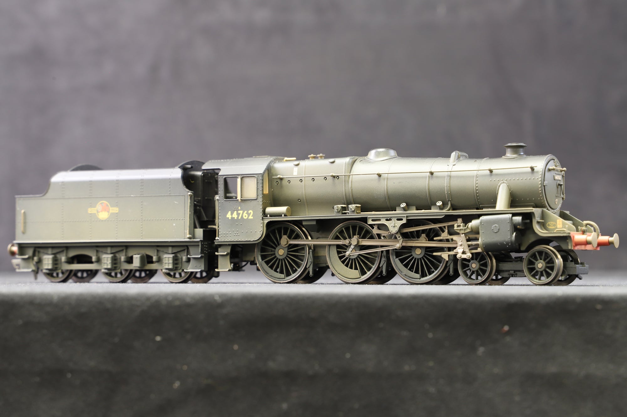 Hornby OO R2360 BR 4-6-0 Class 5MT Locomotive '44762',  Weathered