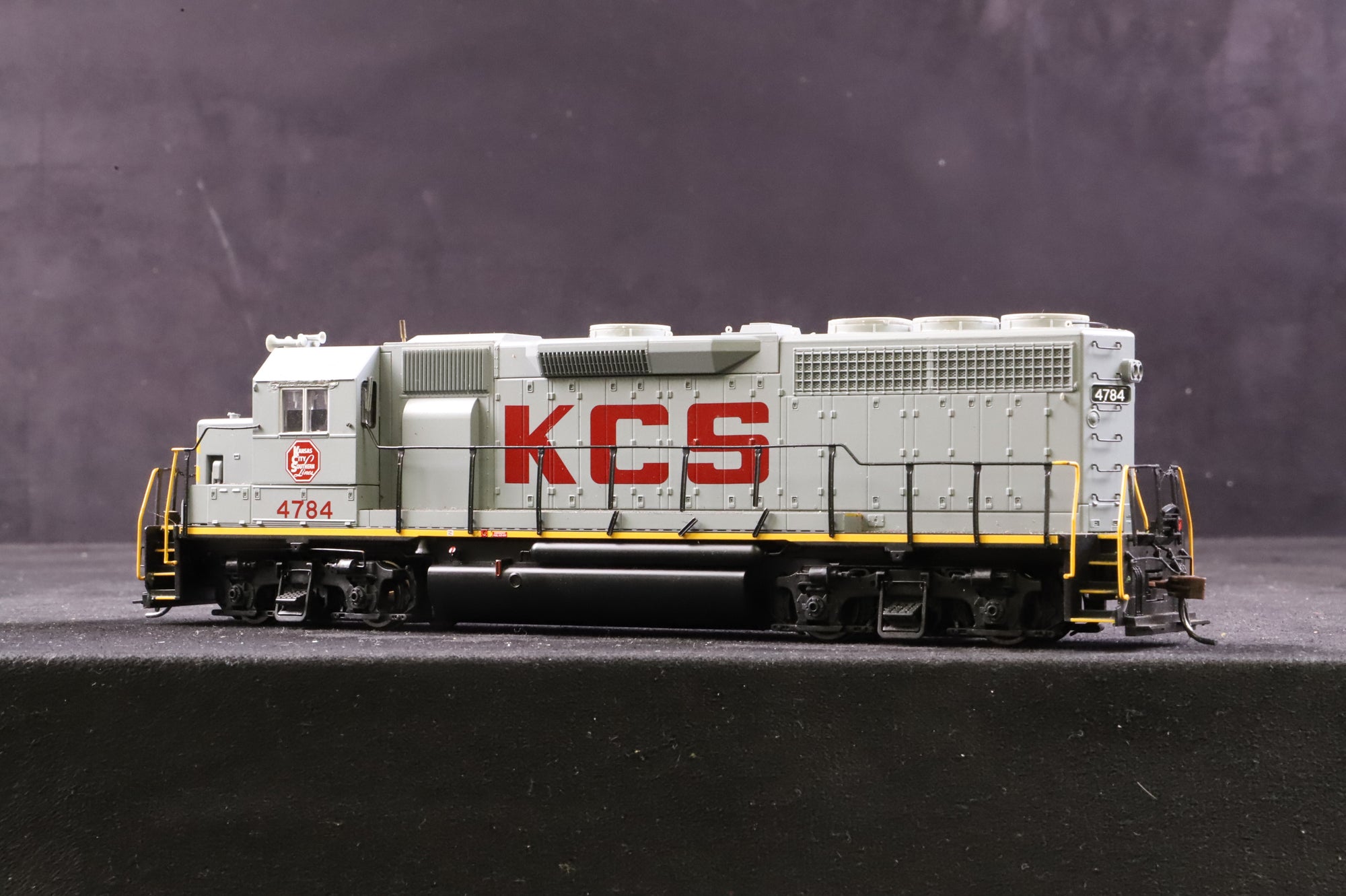 Atlas HO 9713 GP-40 No.4784 in Kansas City Southern Livery