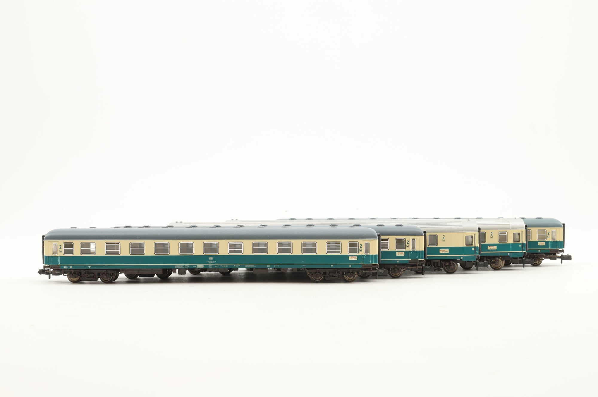 Fleischmann N Rake of 5 DB Blue/Cream Coaches Inc. 8199, 2 x 8192 & 2 x 8194