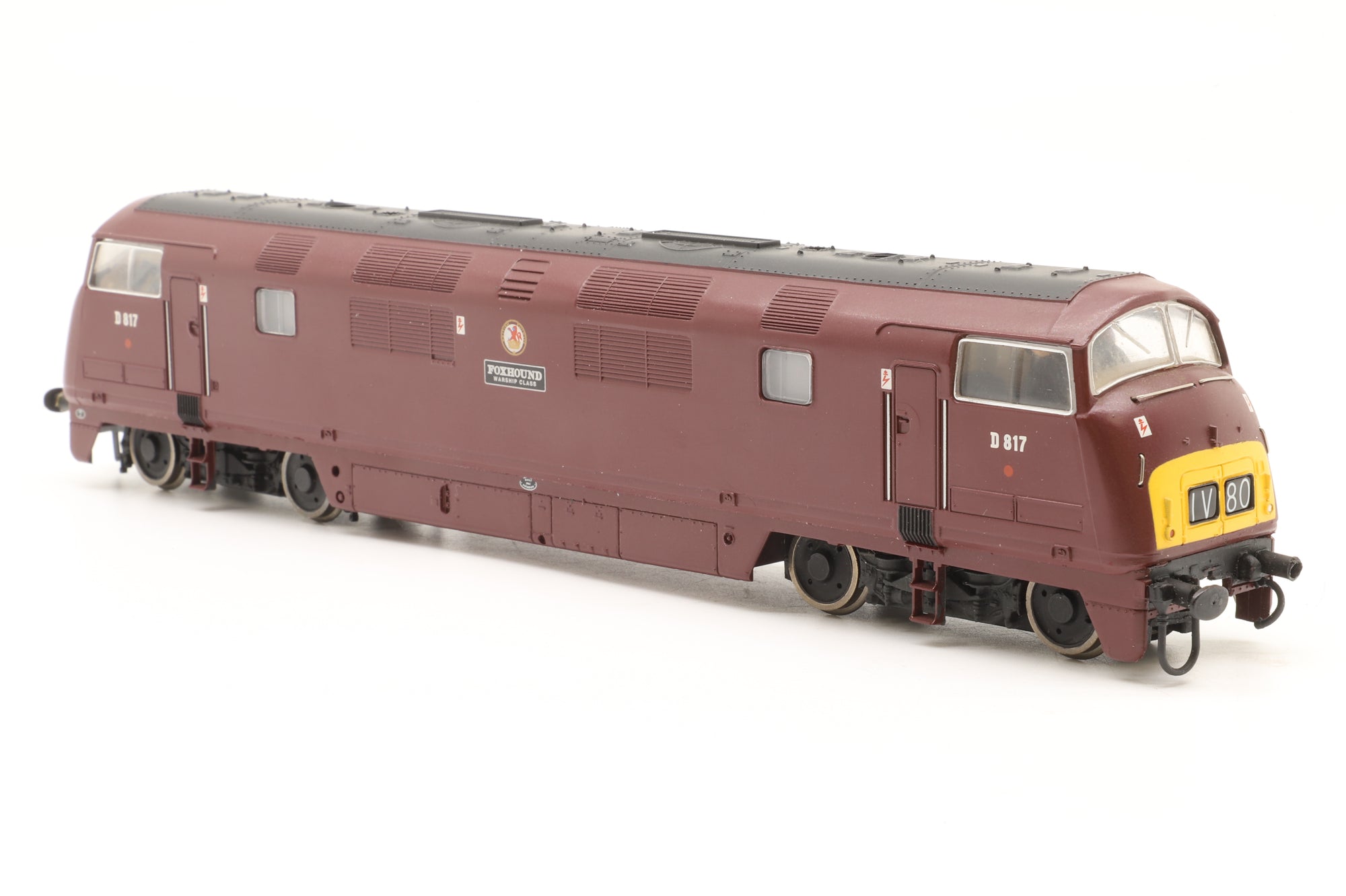 Bachmann OO 32-050 Class 42 Warship Diesel 'D817' 'Foxhound' BR Maroon DCC Sound