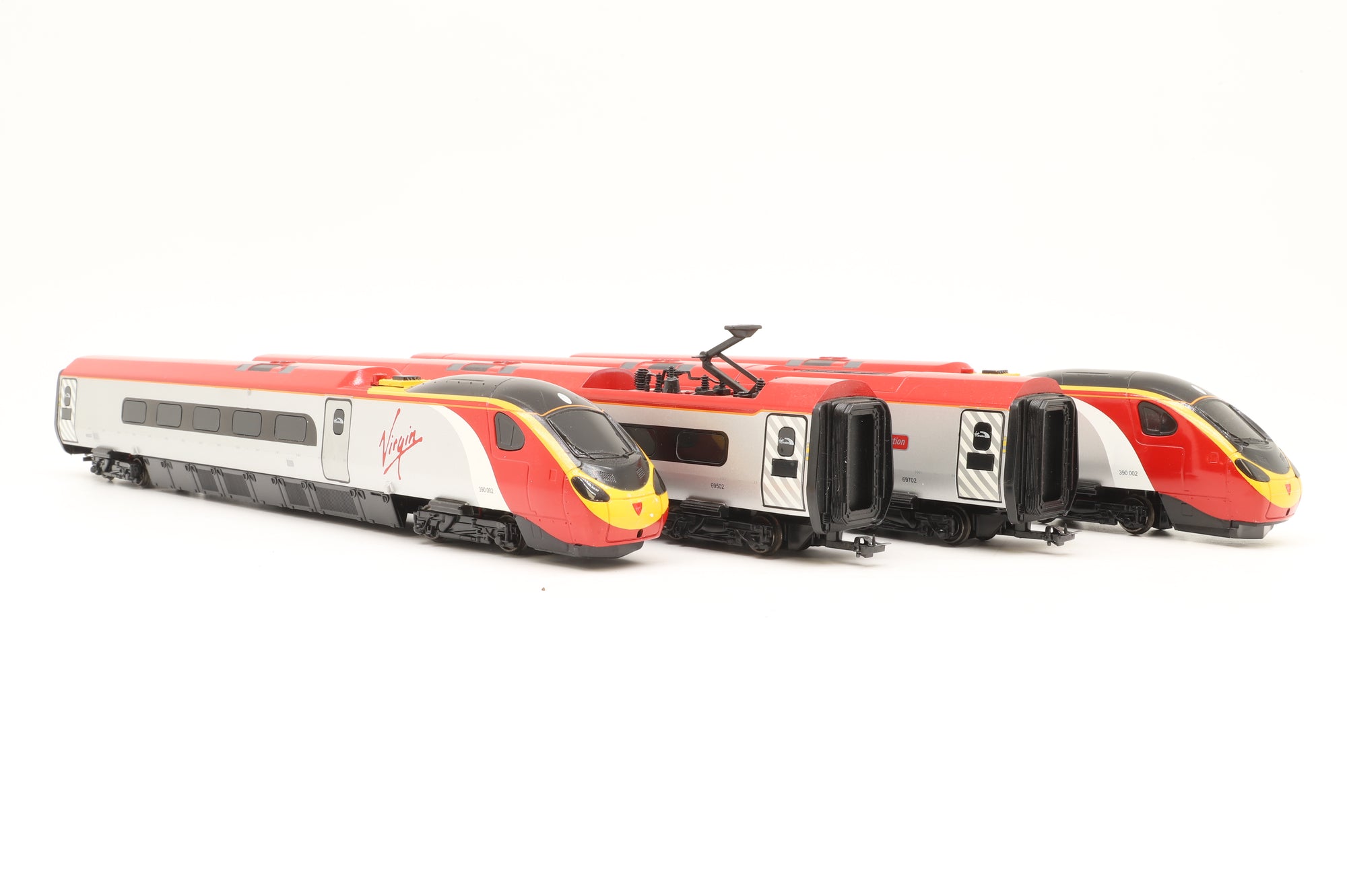 Dapol OO D390-2 Virgin Pendolino 4-Car EMU 'Red Revolution'