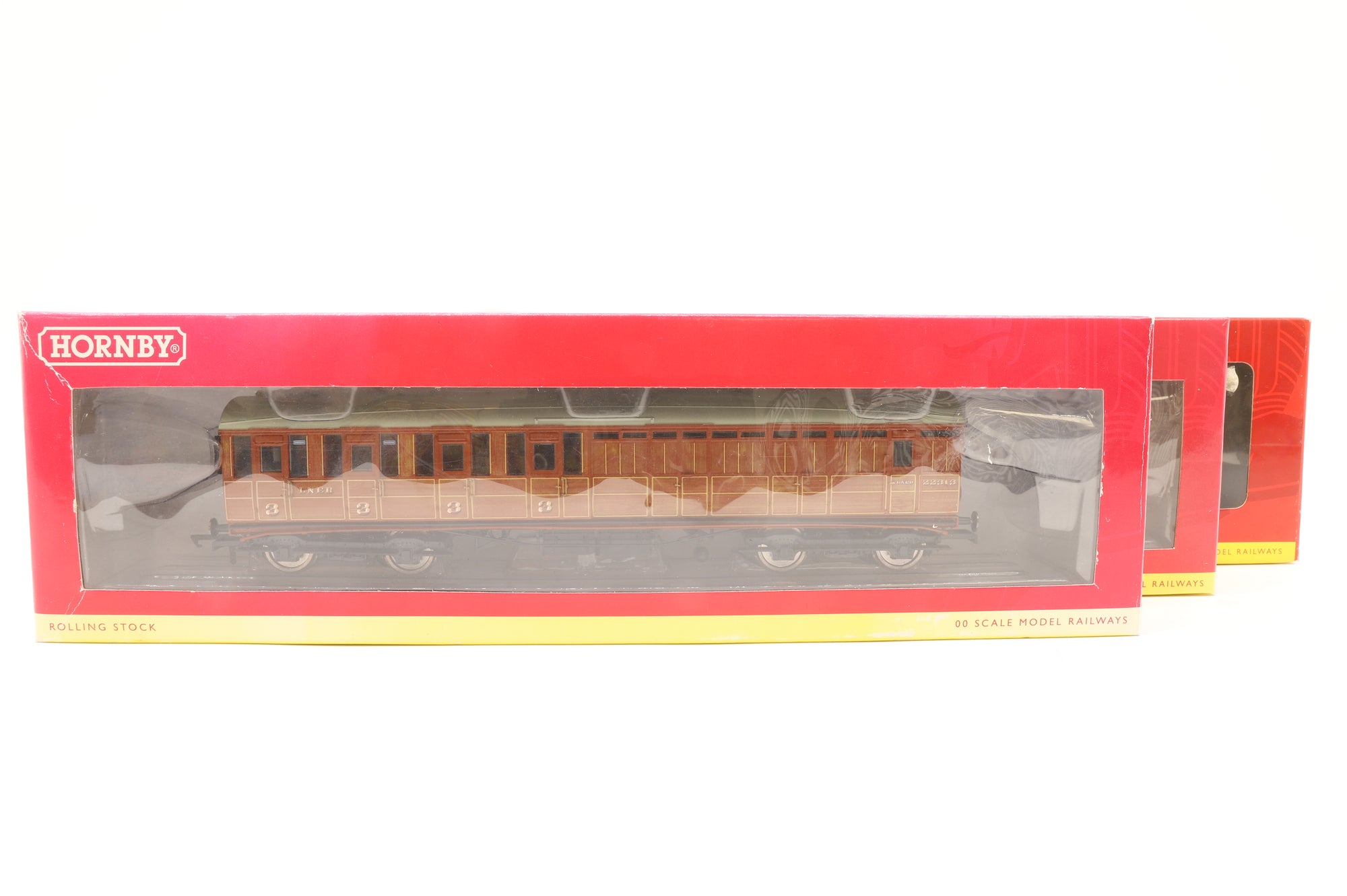 Hornby OO Rake of 3 LNER Gresley Suburban Coaches Teak Inc R4517, R4171 & R4518a