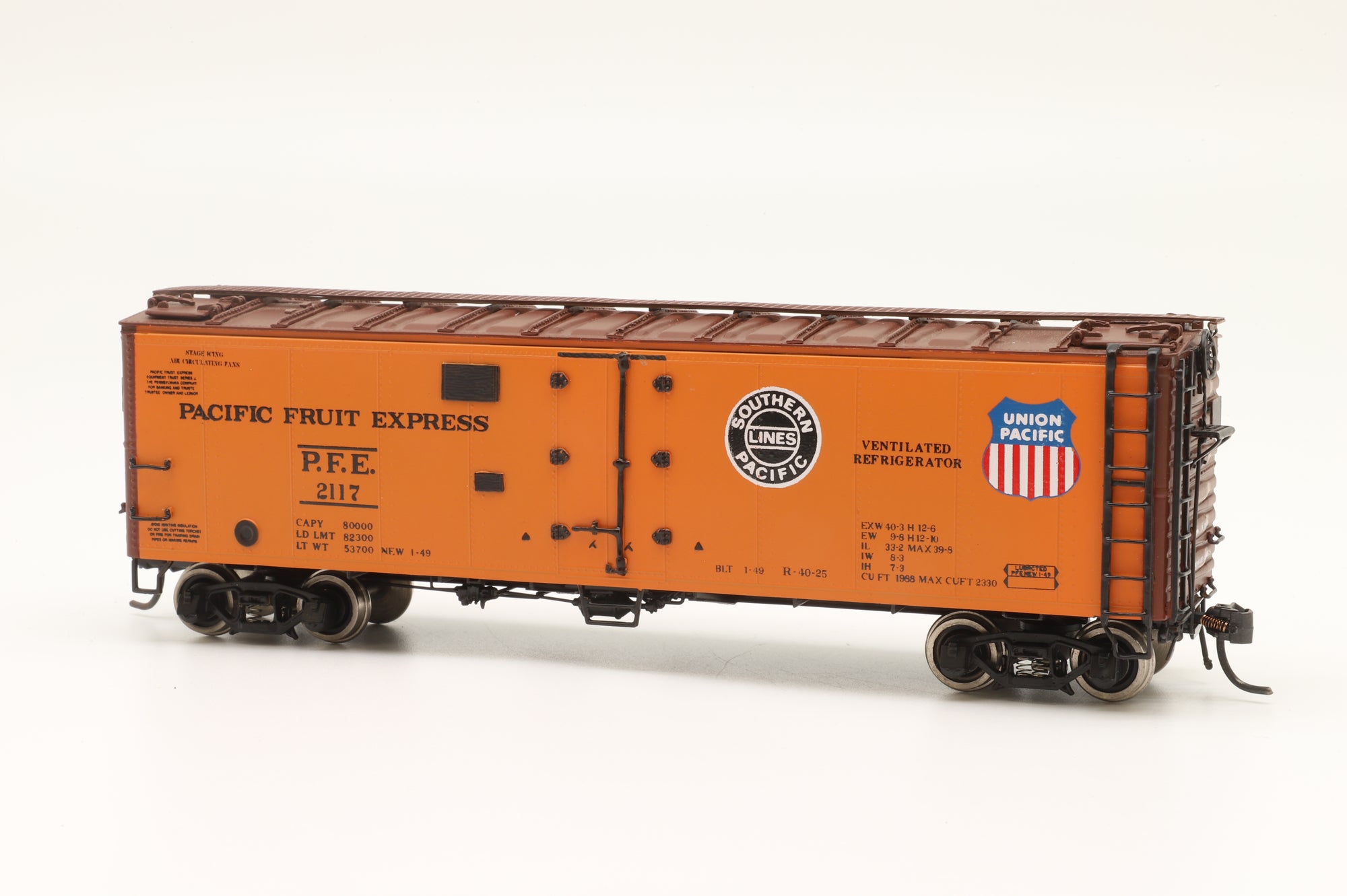 Challenger Imports Ltd HO 2138.1 Pacific Fruit Express Class R40-25 Steel Ice Refrigerator Car, Factory Painted Brass