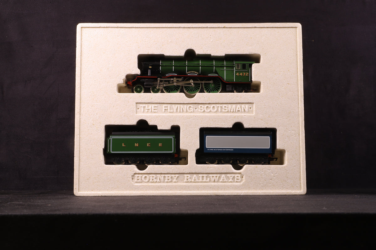 Hornby OO R098 Class A1/A3 4-6-2 &#39;Flying Scotsman&#39; &#39;4472&#39; LNER Green Double Tender Ltd Ed 1349/ 5000