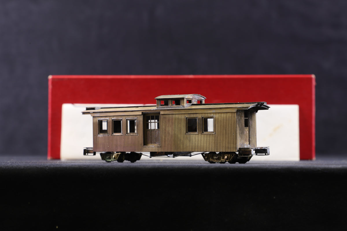 Sango HOn2 1/2 Kit Built S.R&amp;R.L Long Caboose Kit