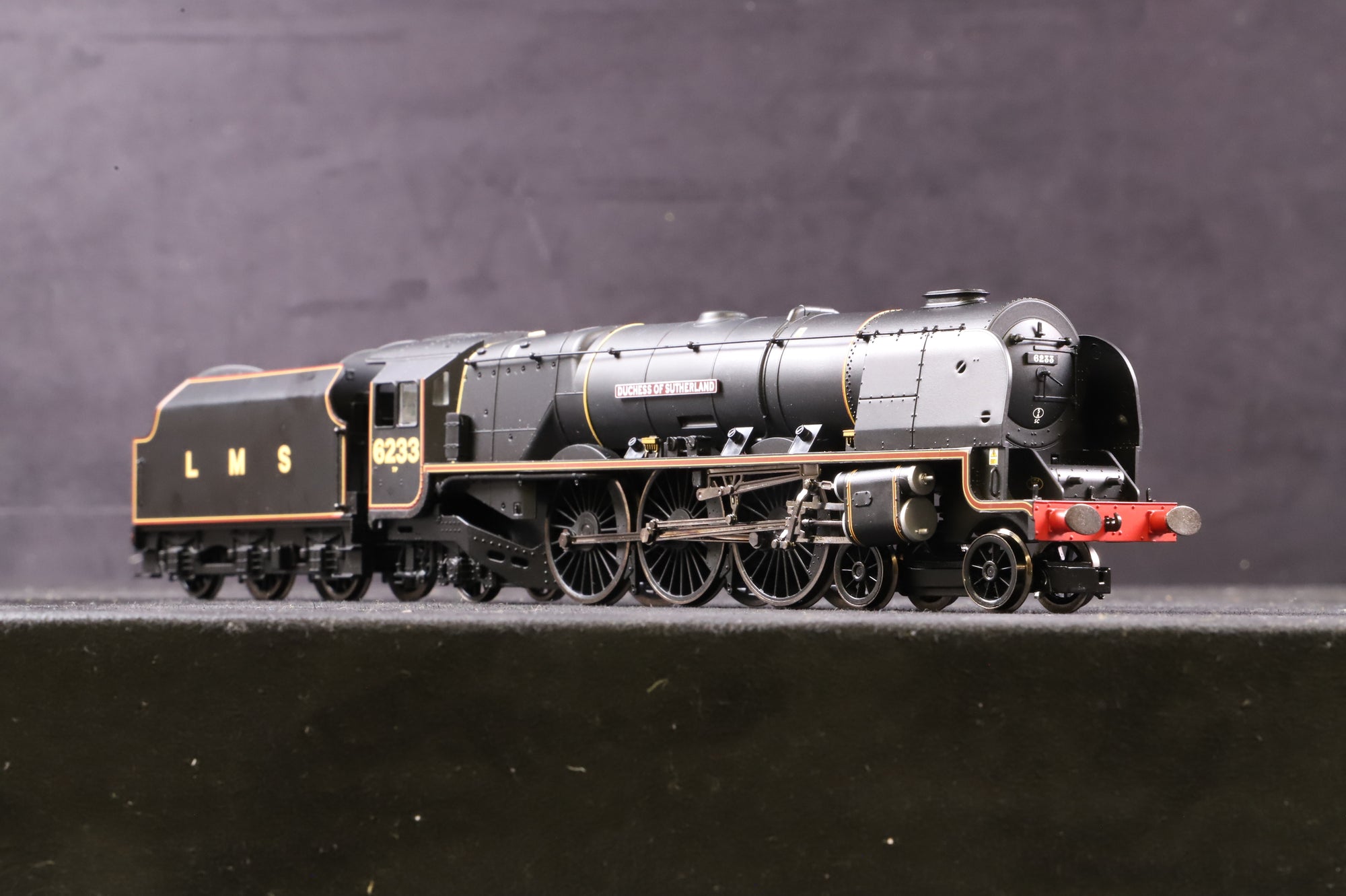 Hornby OO R3014X Princess Coronation Class 'Duchess of Sutherland' '6233' LMS Black