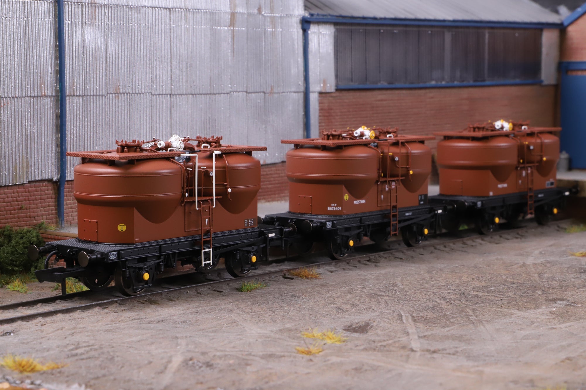 Clark Railworks OO Gauge C3041A BR Bauxite Prestwin Wagons (3-Pcs), B873405, B873409 & B873763 (Pre-TOPS)