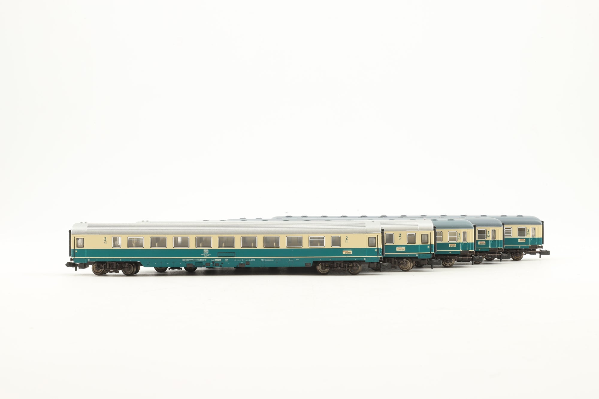 Fleischmann N Rake of 5 DB Blue/Cream Coaches Inc. 8199, 2 x 8192 & 2 x 8194