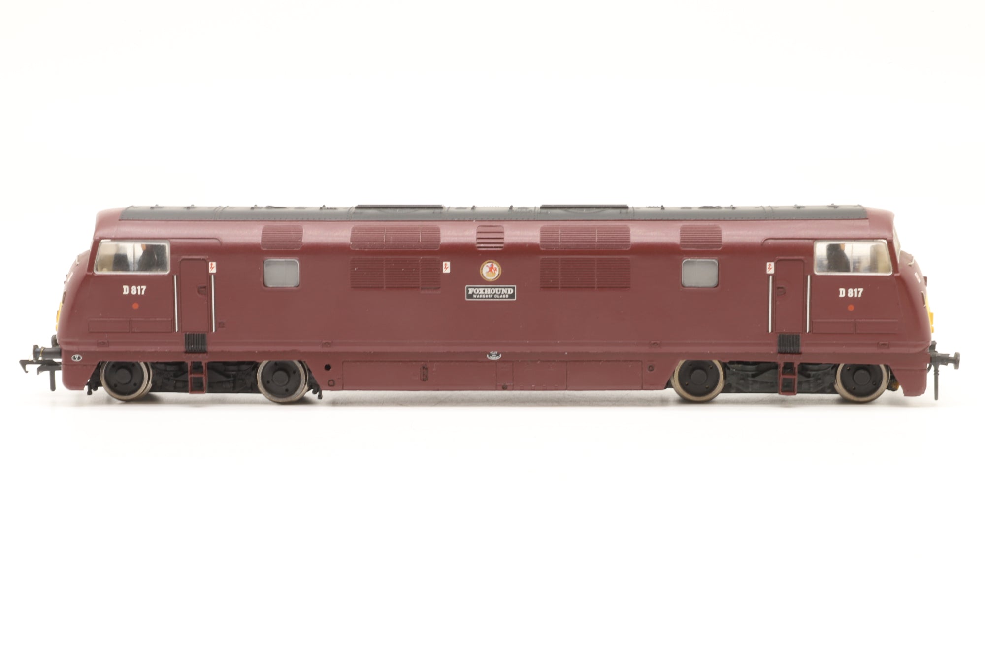 Bachmann OO 32-050 Class 42 Warship Diesel 'D817' 'Foxhound' BR Maroon DCC Sound