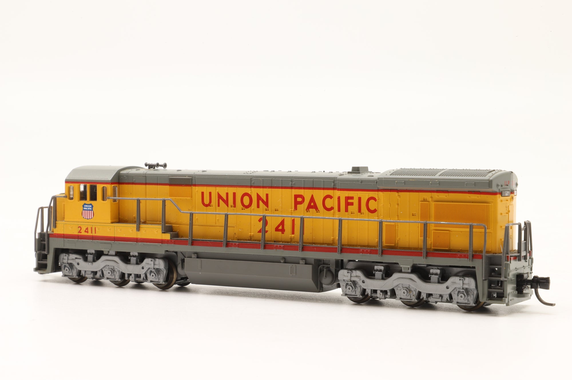 Kato N 176-308 C30-7 2411 in UP Livery