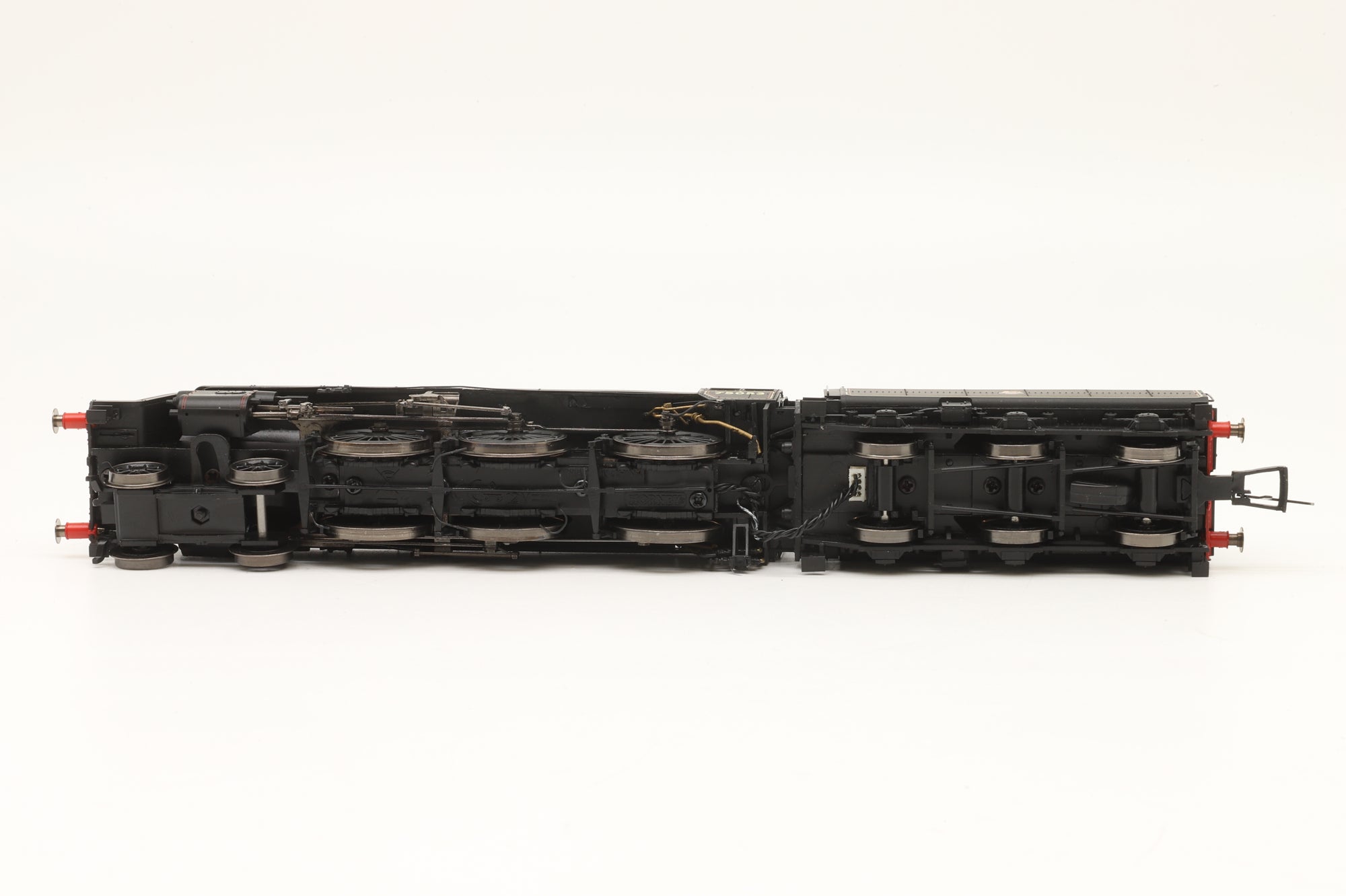 Hornby OO R3548 Standard 4MT 75053 in Lined BR Black w/ Early Crests