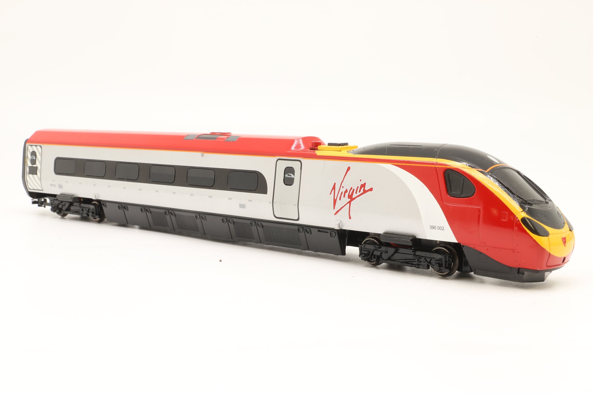 Dapol OO D390-2 Virgin Pendolino 4-Car EMU 'Red Revolution'