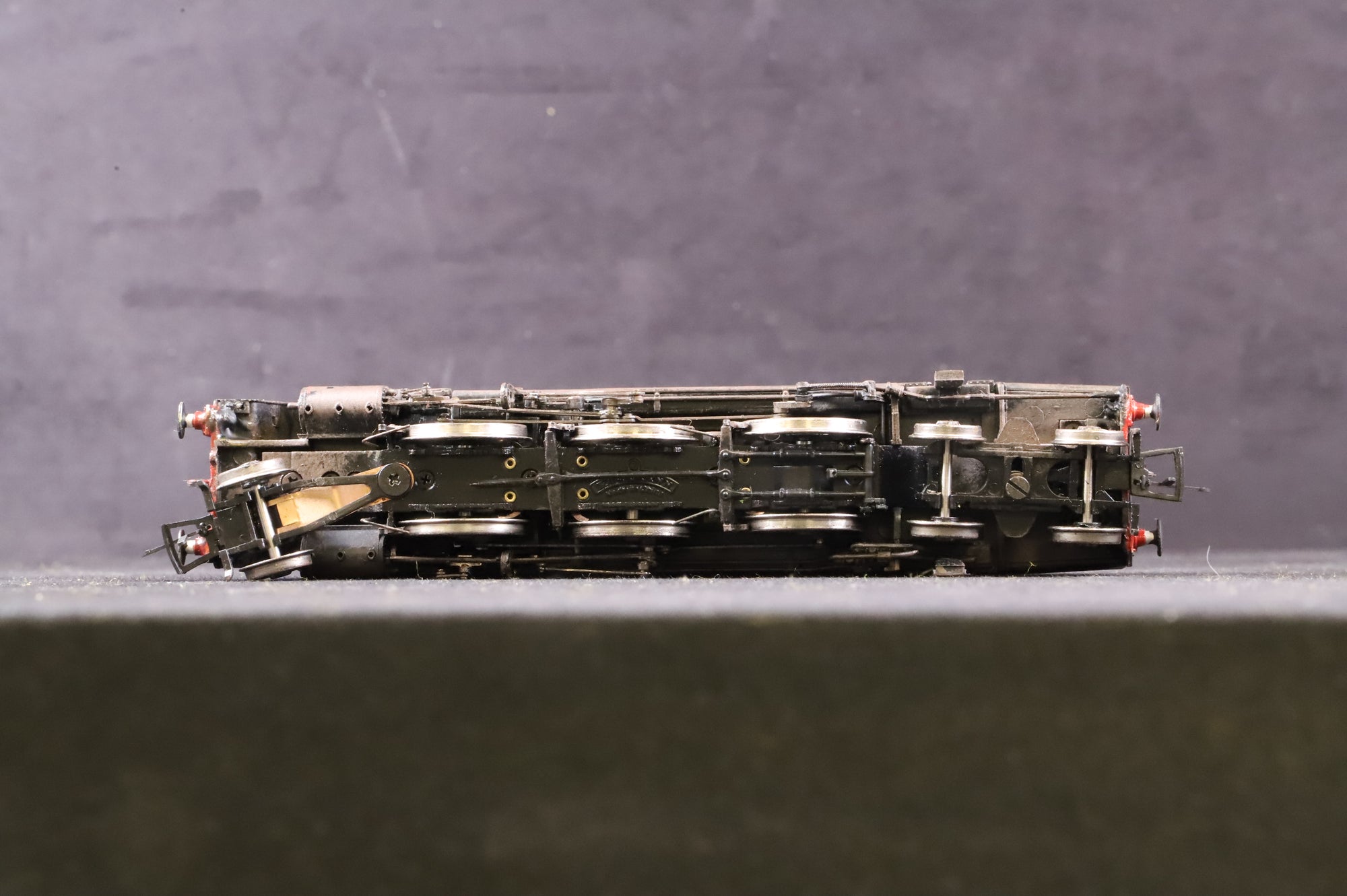WORKSHOP Bachmann OO 4MT Fairburn 80129 in Lined BR Black w/ Late Crests - Weathered
