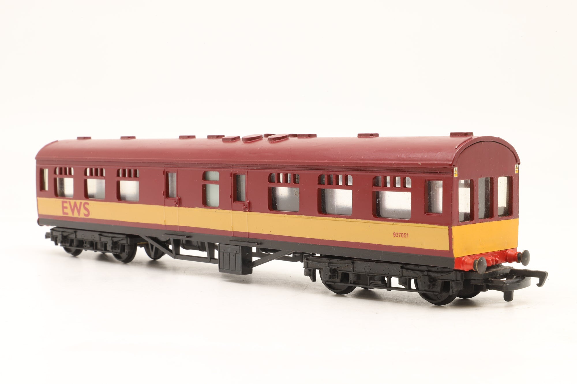 Custom OO LMS Observation/Inspection Saloon 937051 in EWS Livery