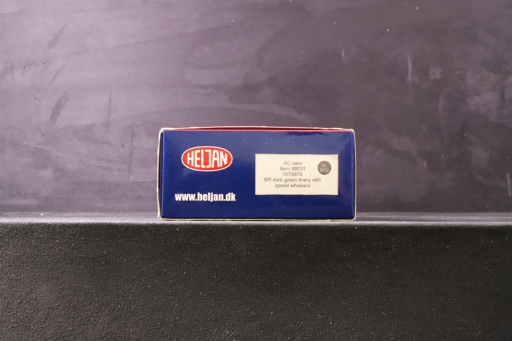 Heljan OO 8803 'W79978' BR Dark Green w/Speed Whiskers