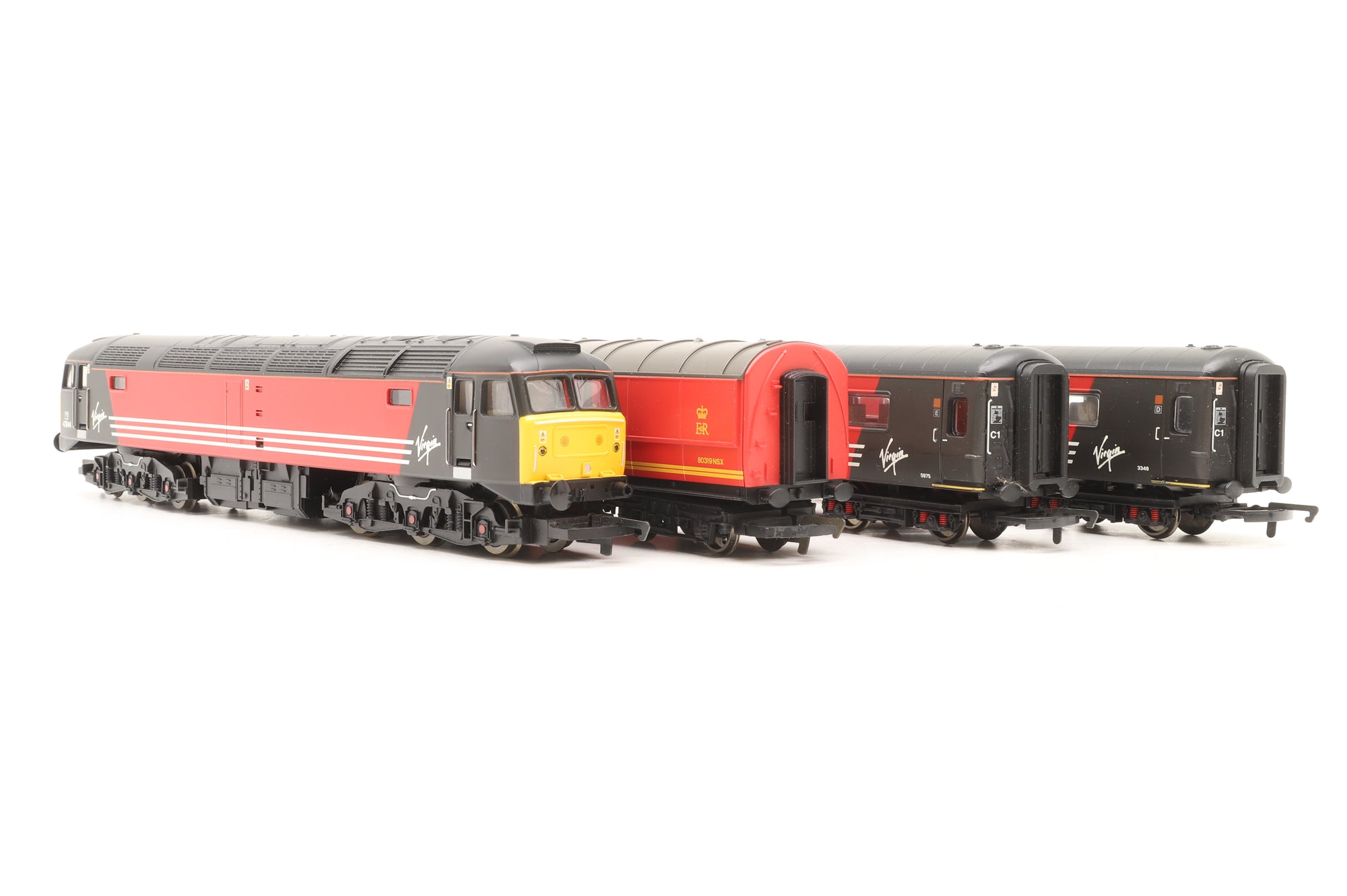 Hornby OO Loco & Coaches from R1049 Class 47 Virgin Trains '47844' with 2 Mk2 Passenger Coaches & Royal Mail TPO '80319NSX'
