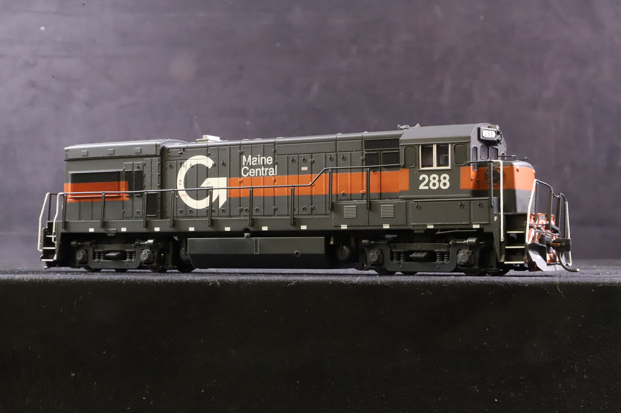 Atlas HO 8648 GE U23B 'Diesel Locomotive '288' Maine Central