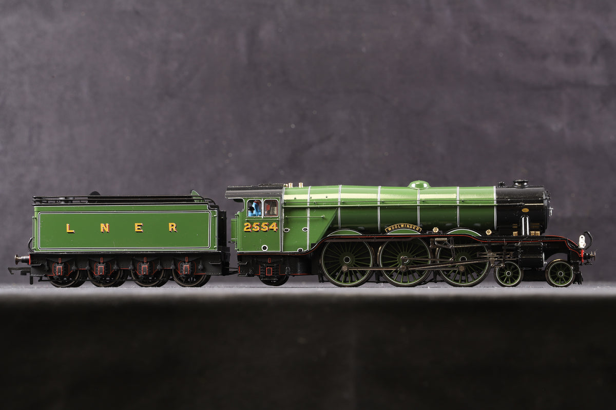 Hornby OO R3439 LNER Class A1 &#39;Woolwinder&#39; &#39;554&#39; Glossed Ltd Ed 41/850