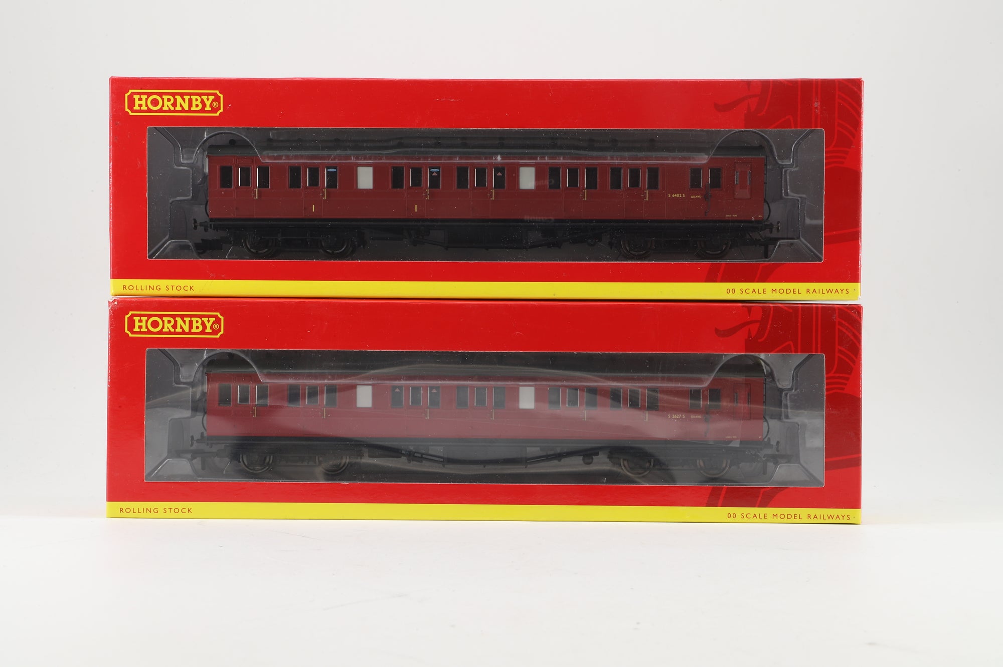 Hornby OO R4748/4748A 2x Ex-LSWR Non-Corridor Coaches in BR(S) Maroon