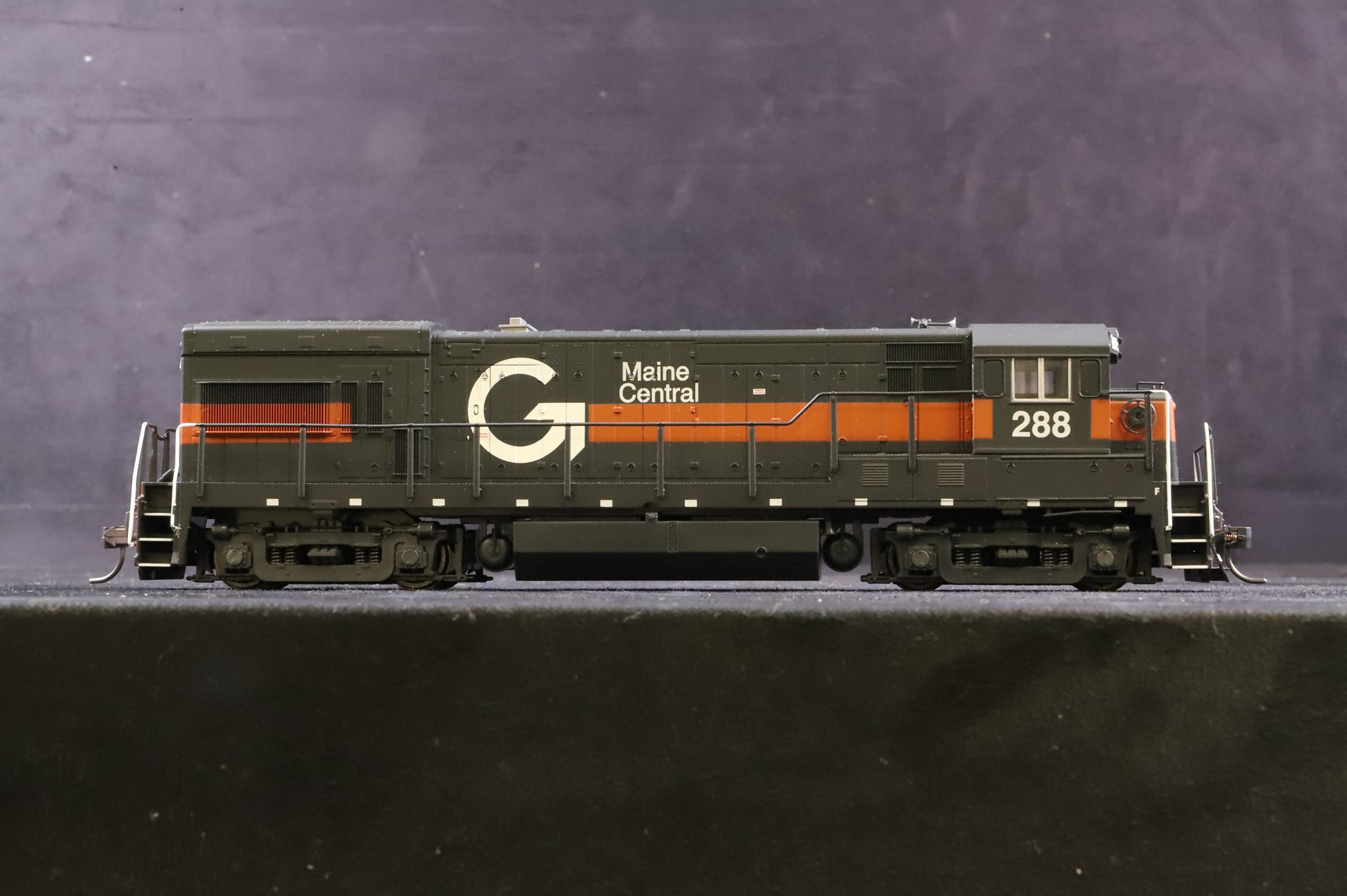Atlas HO 8648 GE U23B 'Diesel Locomotive '288' Maine Central
