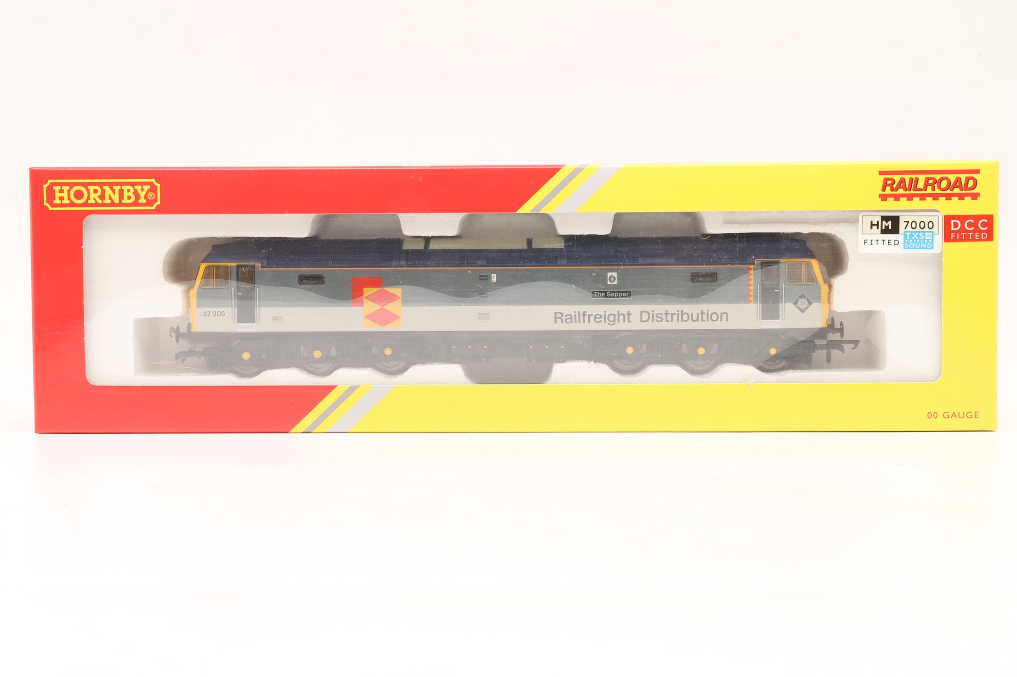 Hornby Railroad OO R30440TXS Class 47 47306 'The Sapper' in Railfreight Distribution Livery – TXS Sound