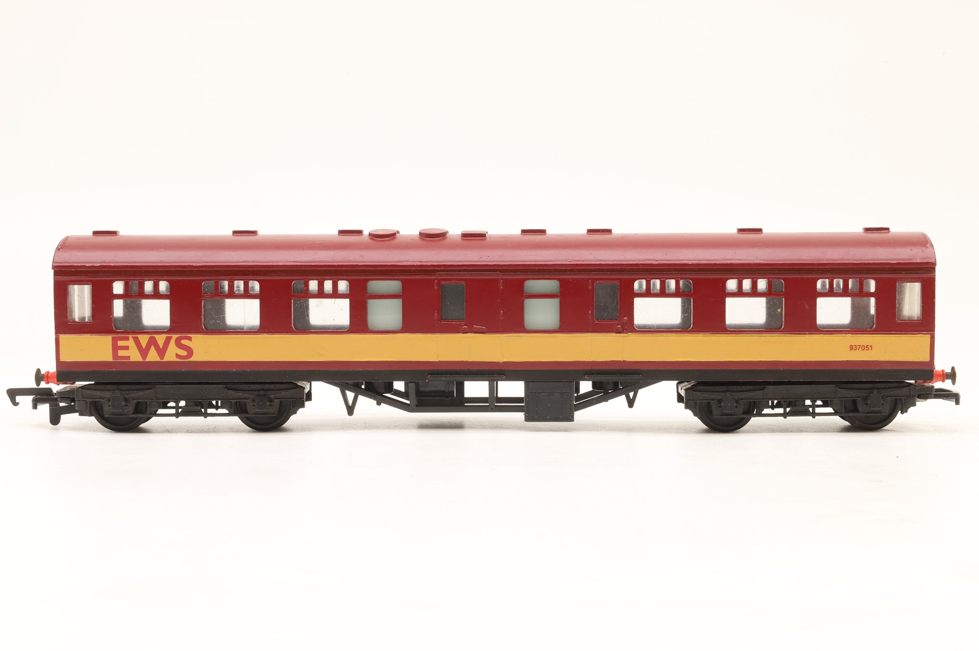 Custom OO LMS Observation/Inspection Saloon 937051 in EWS Livery
