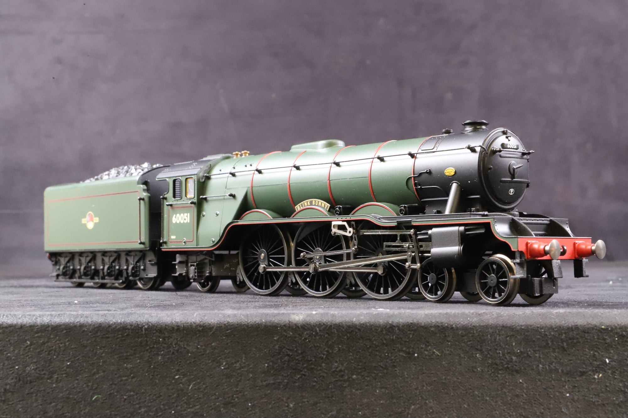 Hornby OO Class A3 4-6-2 'Blink Bonny' '60051' BR Green