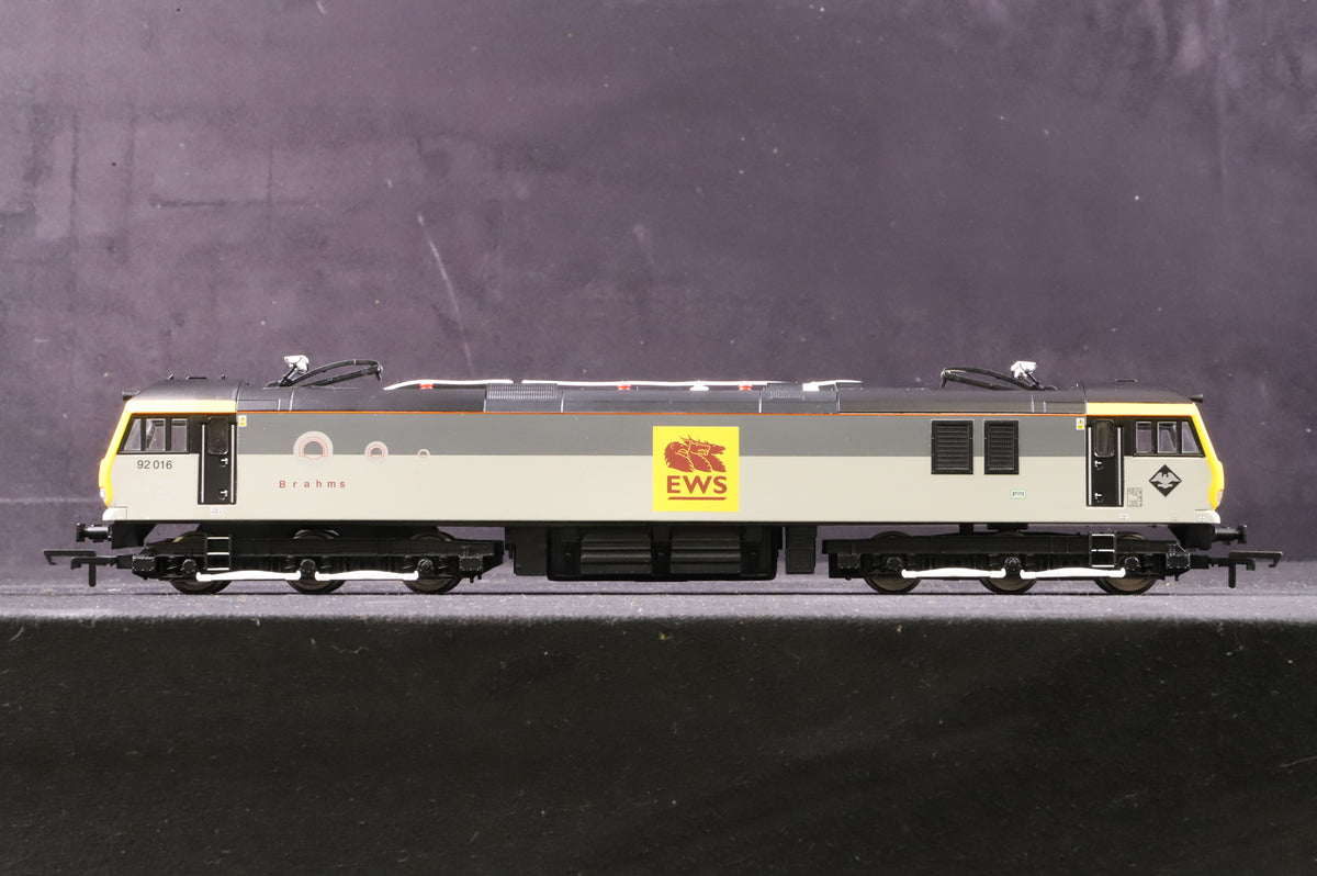 Hornby OO R3480 Class 92 92016 &#39;Brahms&#39; in EWS (Rebranded BR Railfreight Grey) Livery