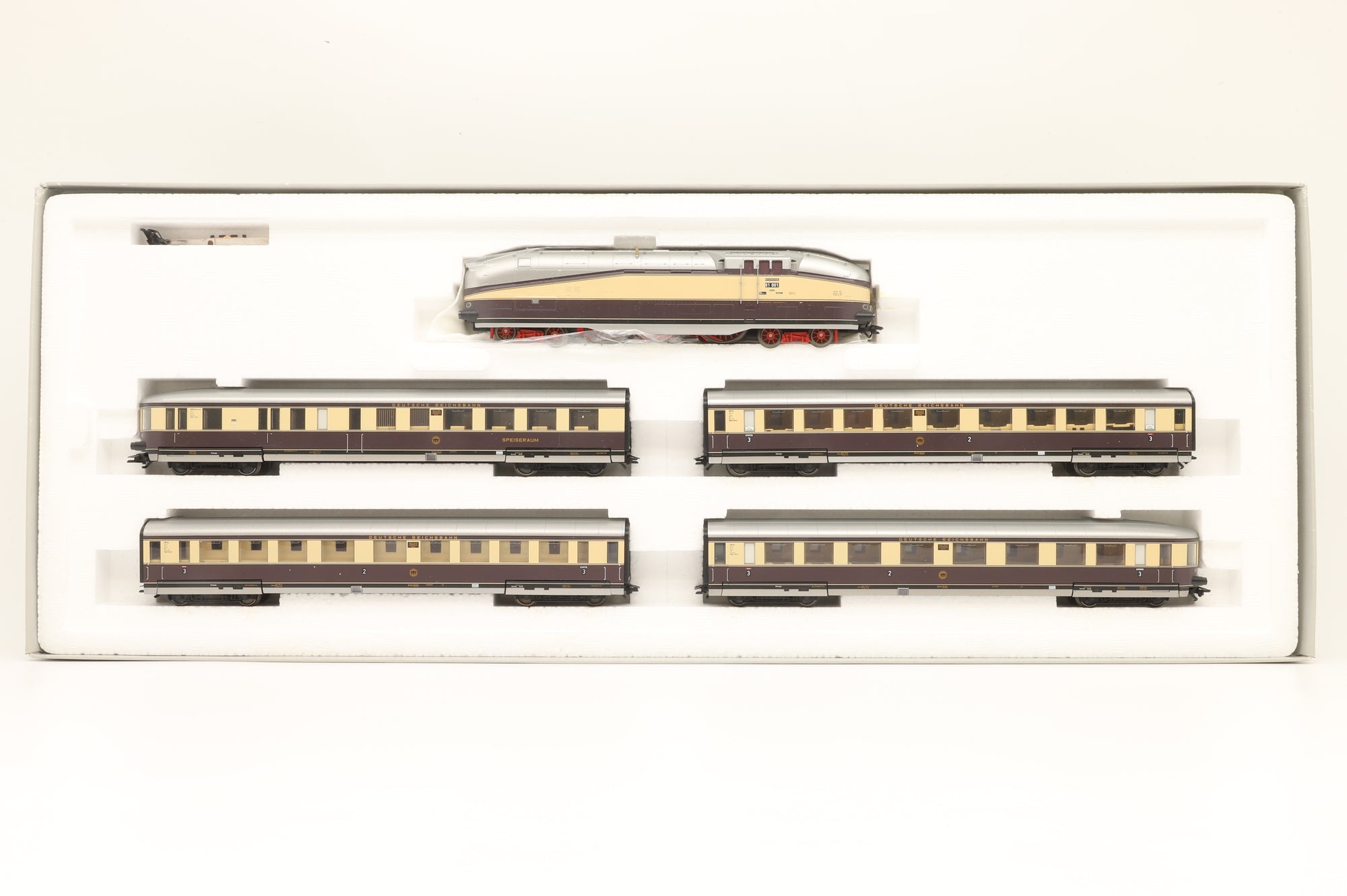 Marklin HO 26610 Henschel-Wegmann Train Set, 3-Rail, Digital Sound
